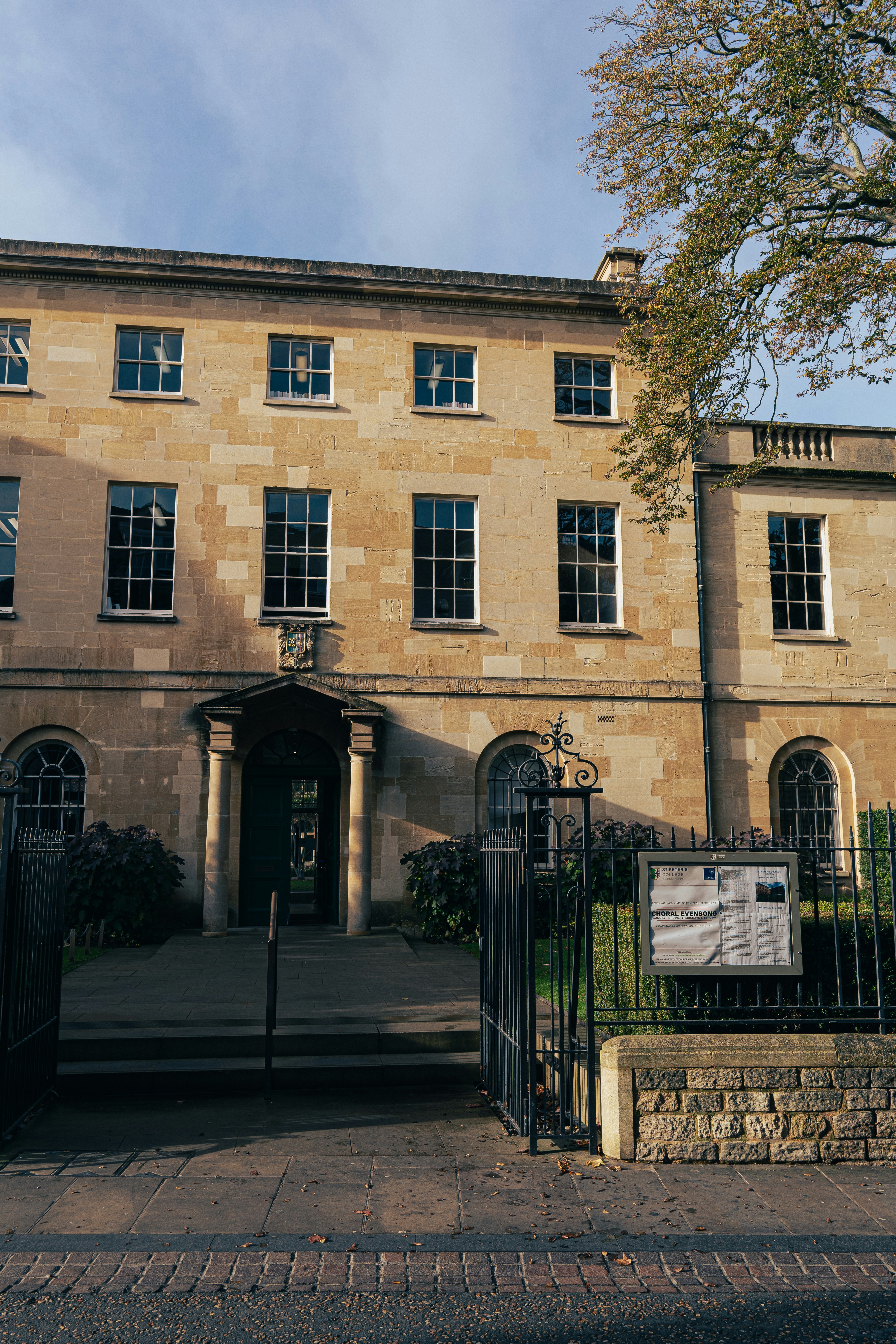 Photo by benjaminelliott