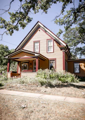 Before and after photos of a charming Memphis home transformed from worn-down to welcoming.