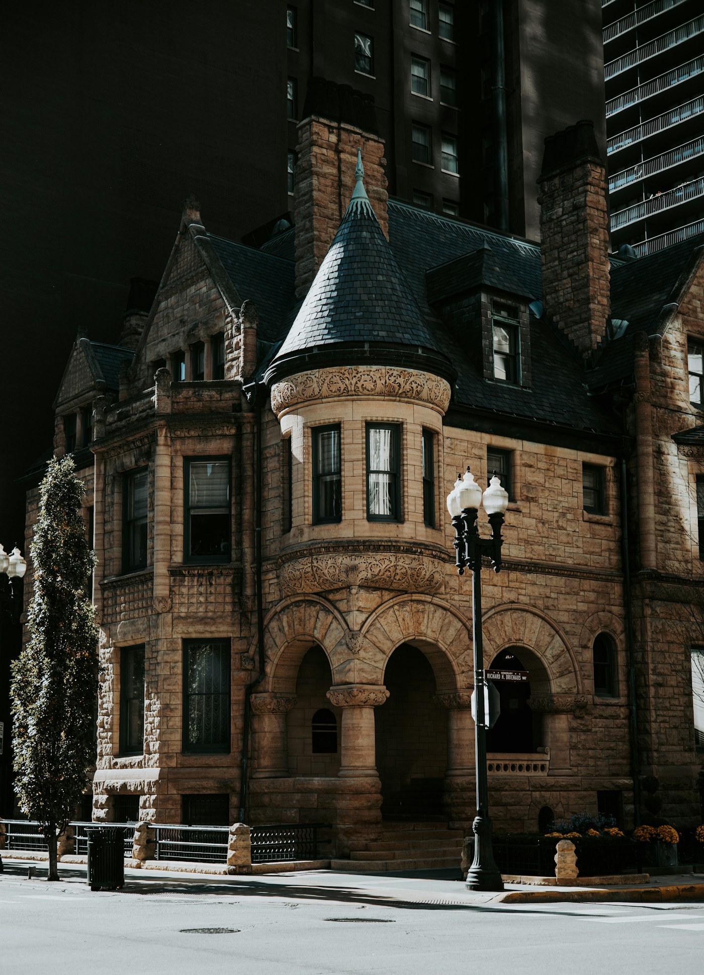 Large brick masonry building Chicago Illinois