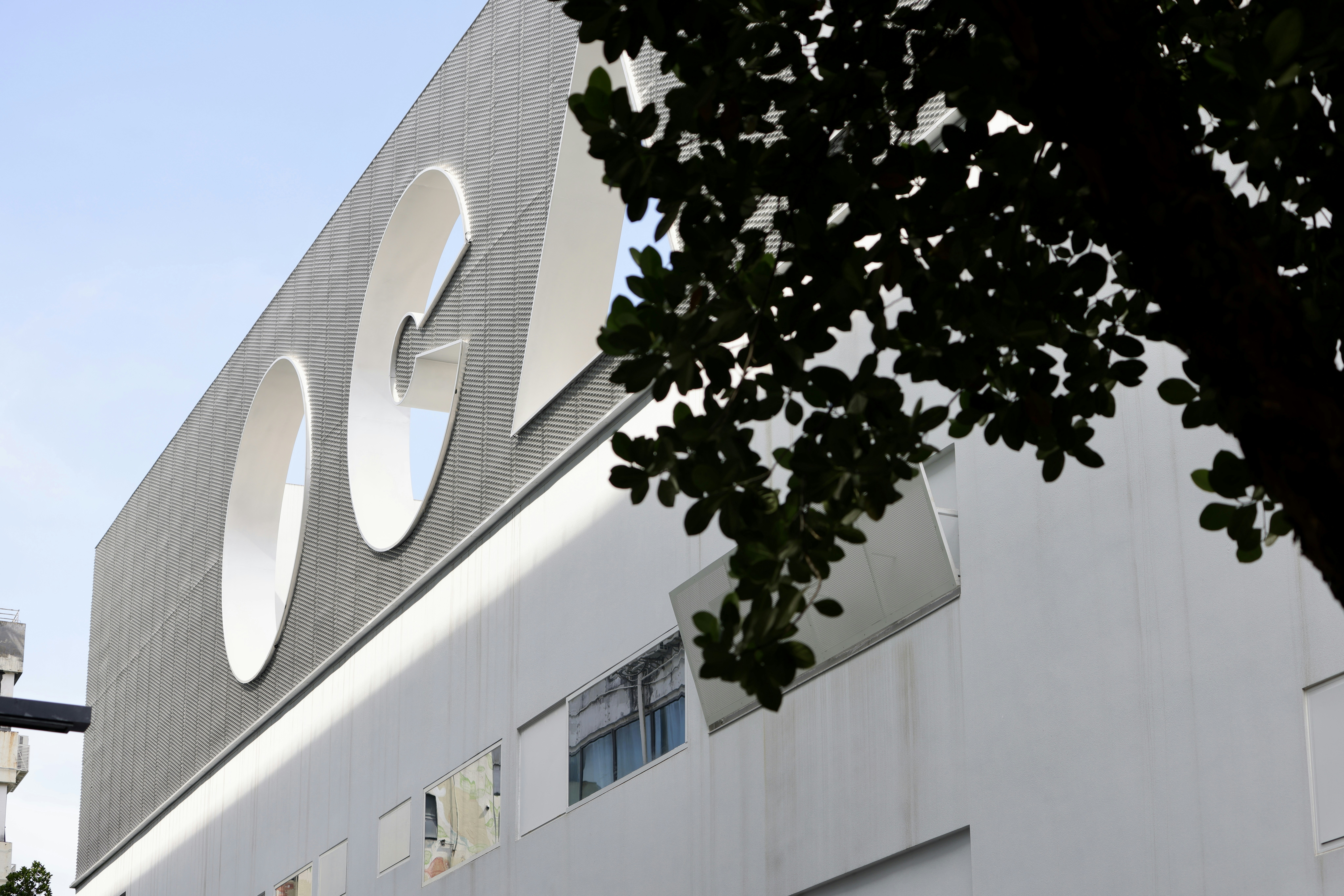 Oculis Shares Rise After $110 Million Capital Raise for Vision Drugs