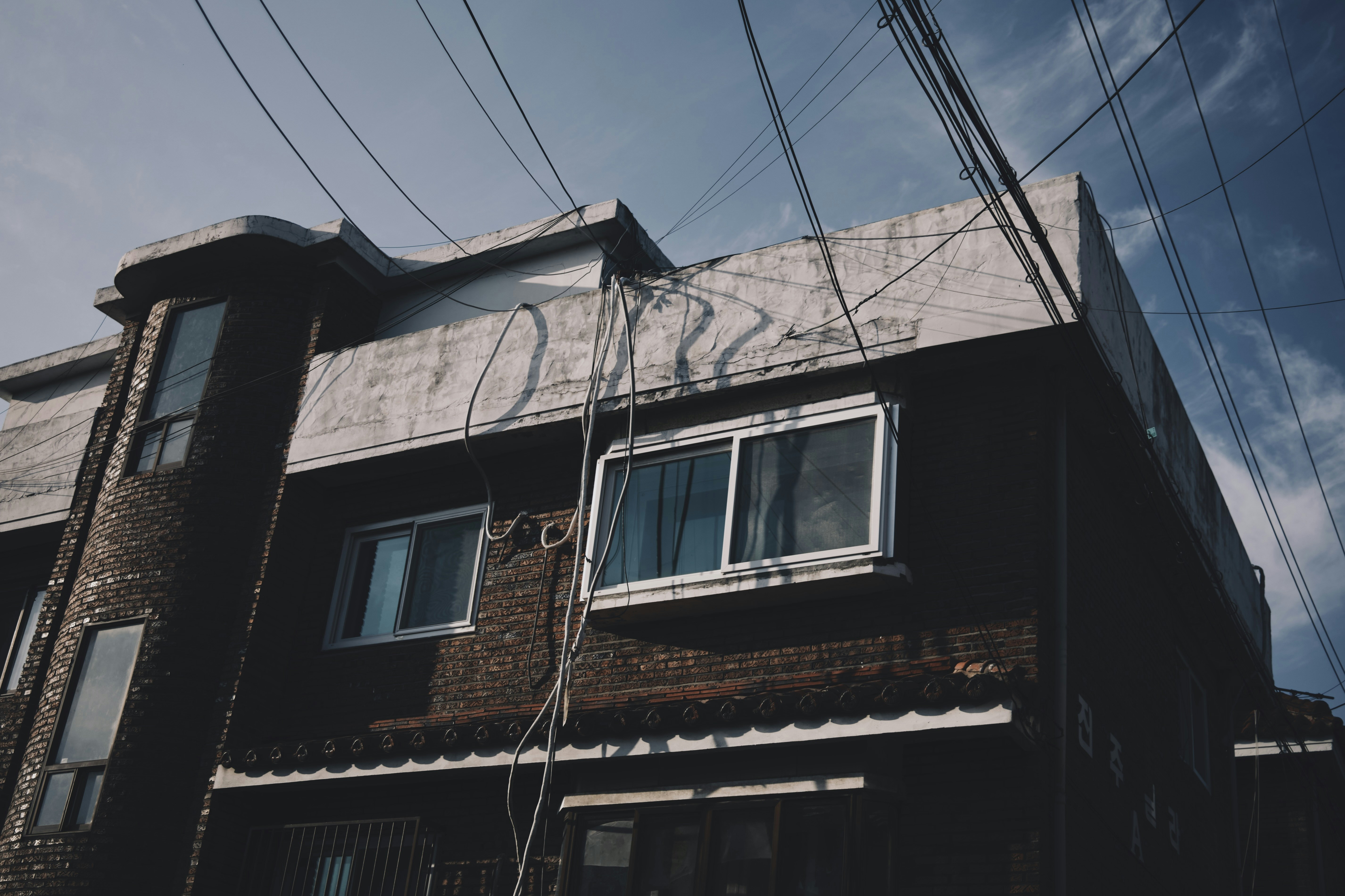 Photo by atluminon