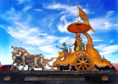 Shri Krishna explaining geeta to Arjun