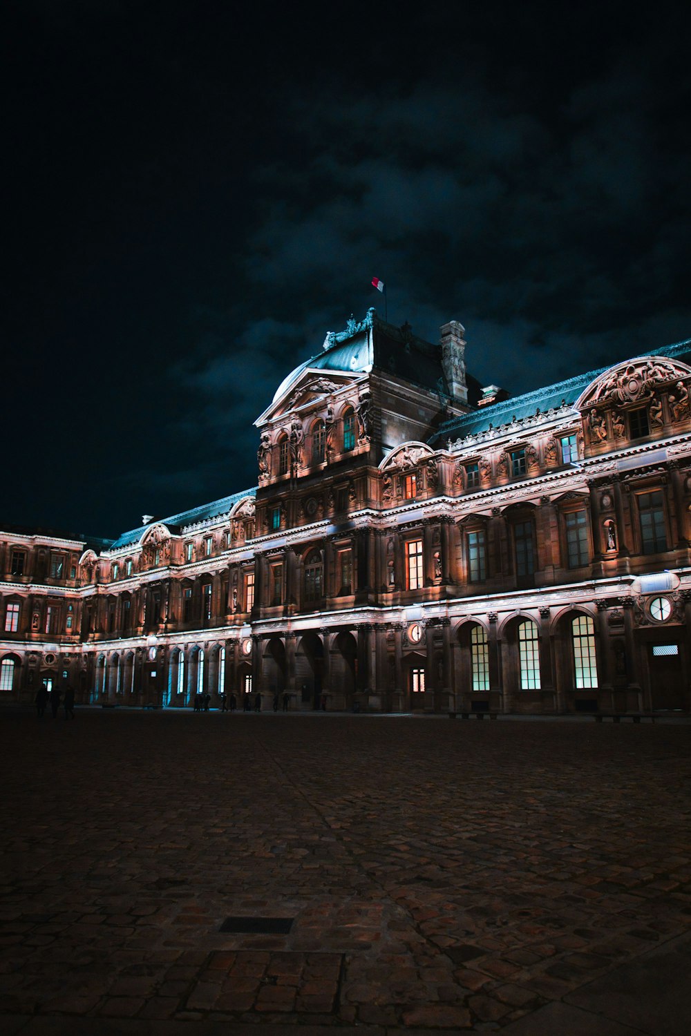 a building with many windows