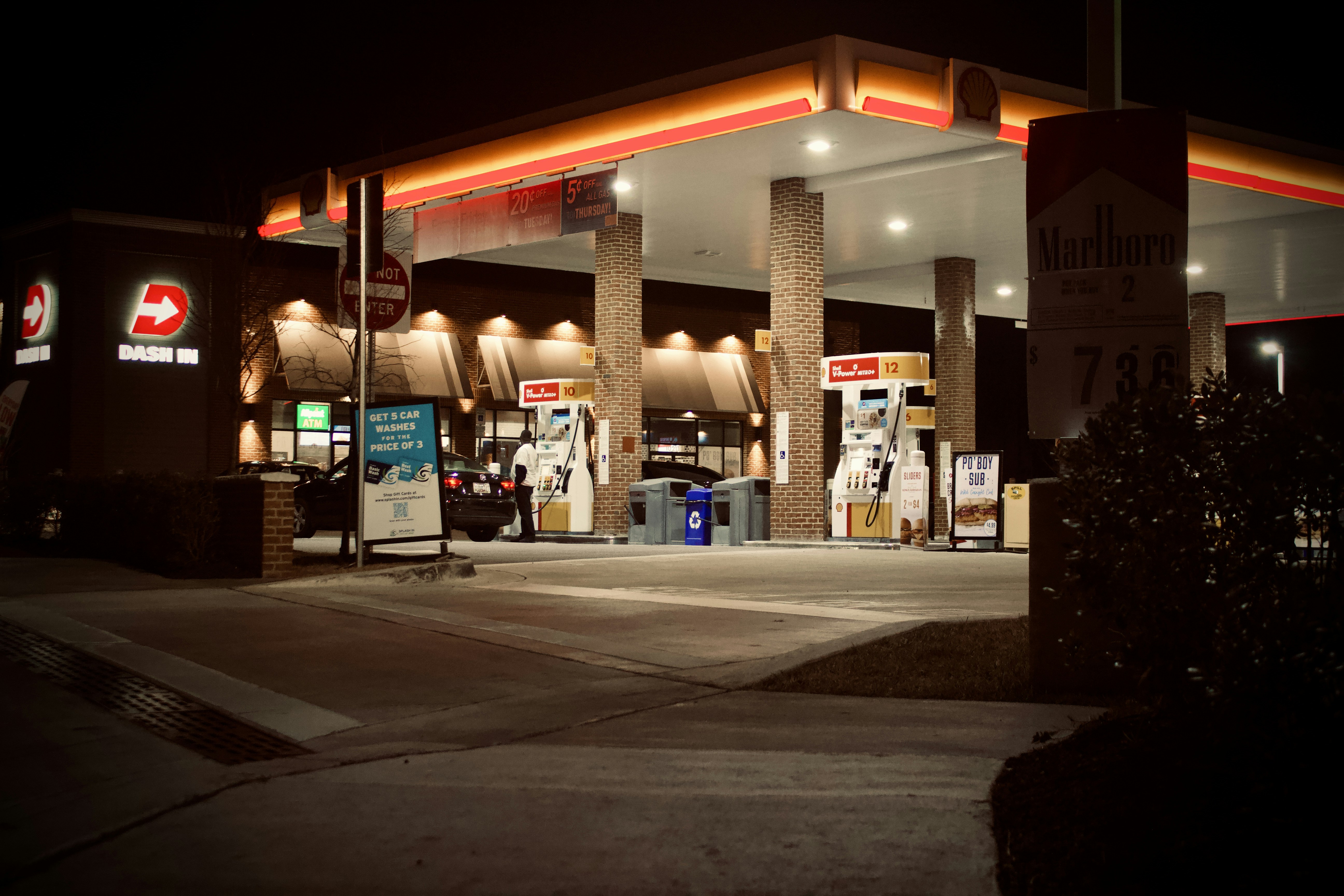 Occidental Finalizes $9.7B Chemical Unit Sale to Berkshire Hathaway