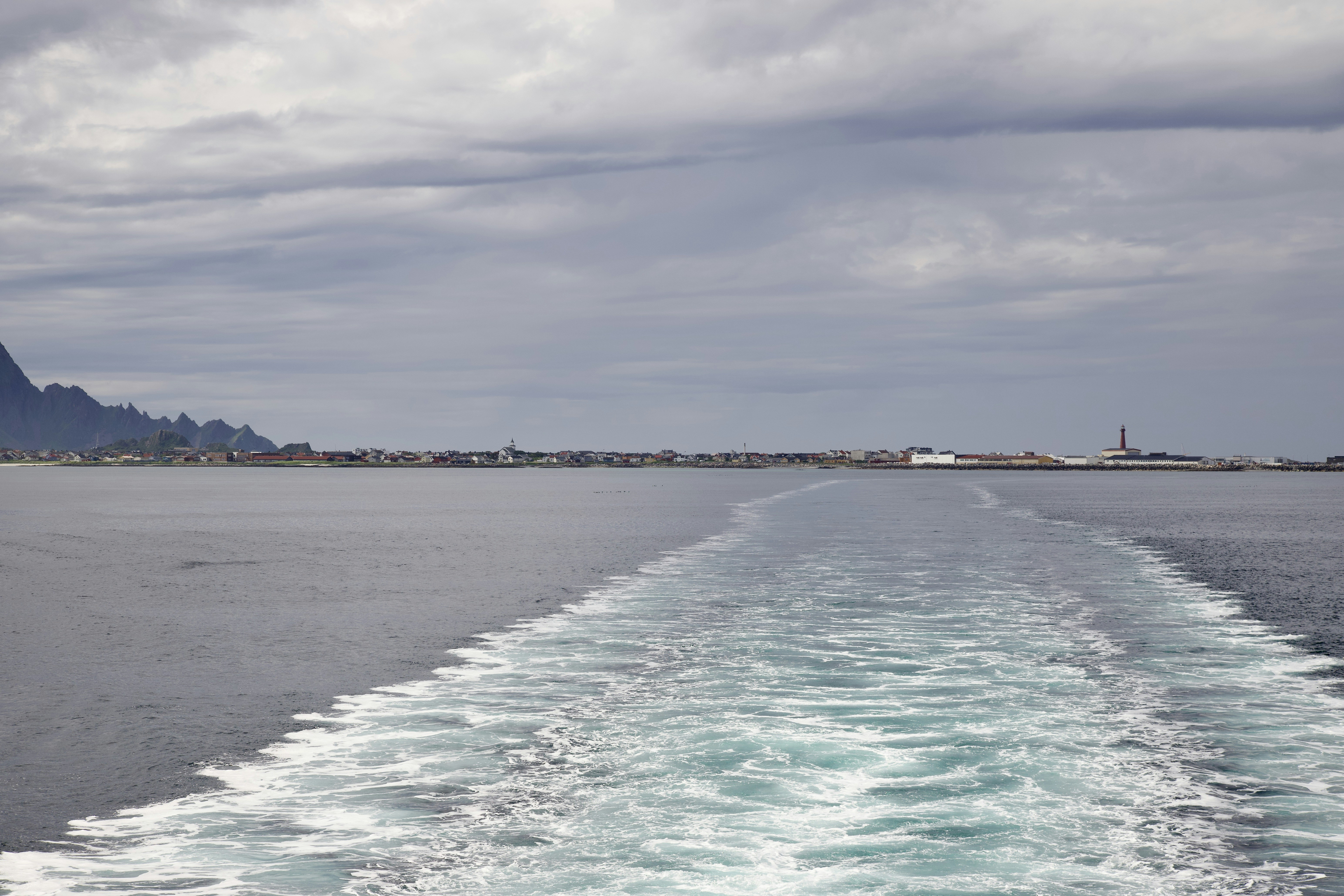 Photo by stockbirken