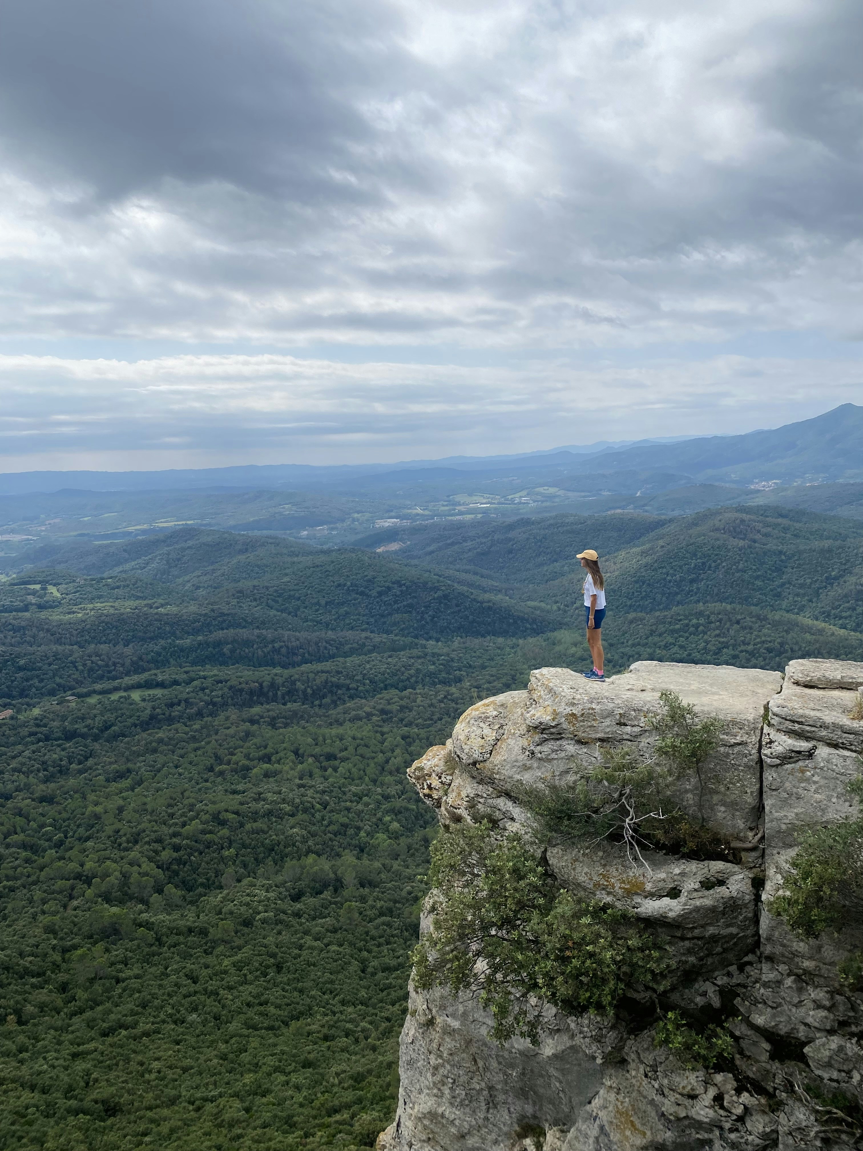 Hiking and photography: capturing nature's beauty