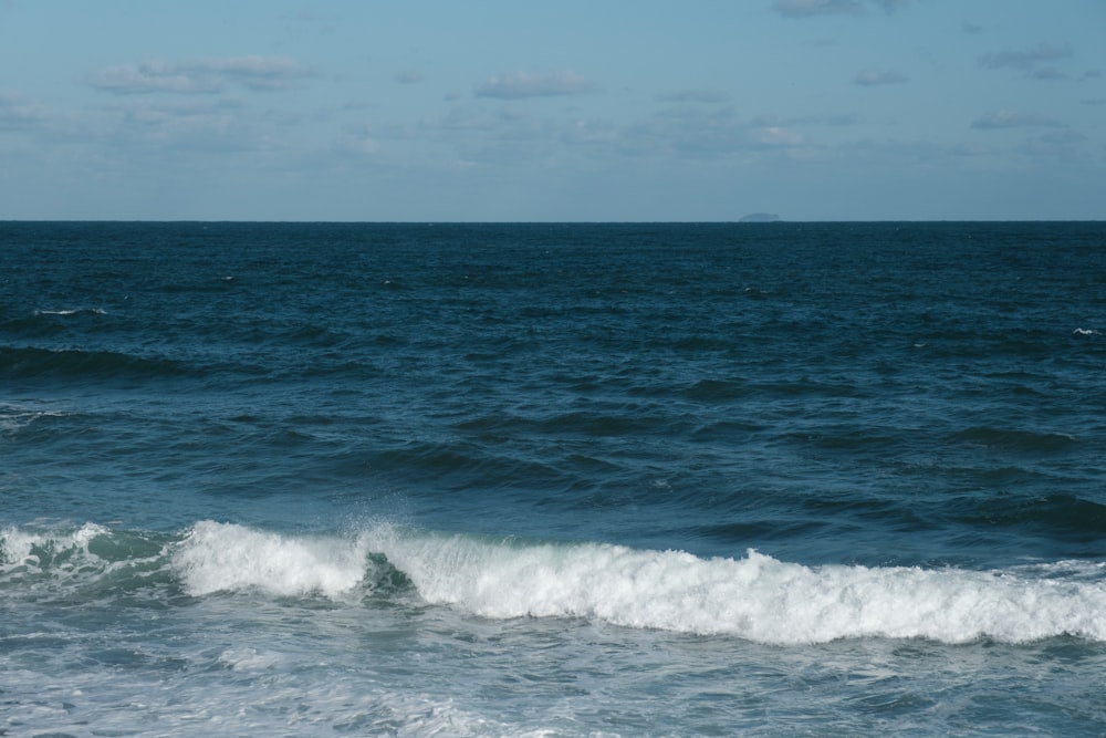olas en el océano