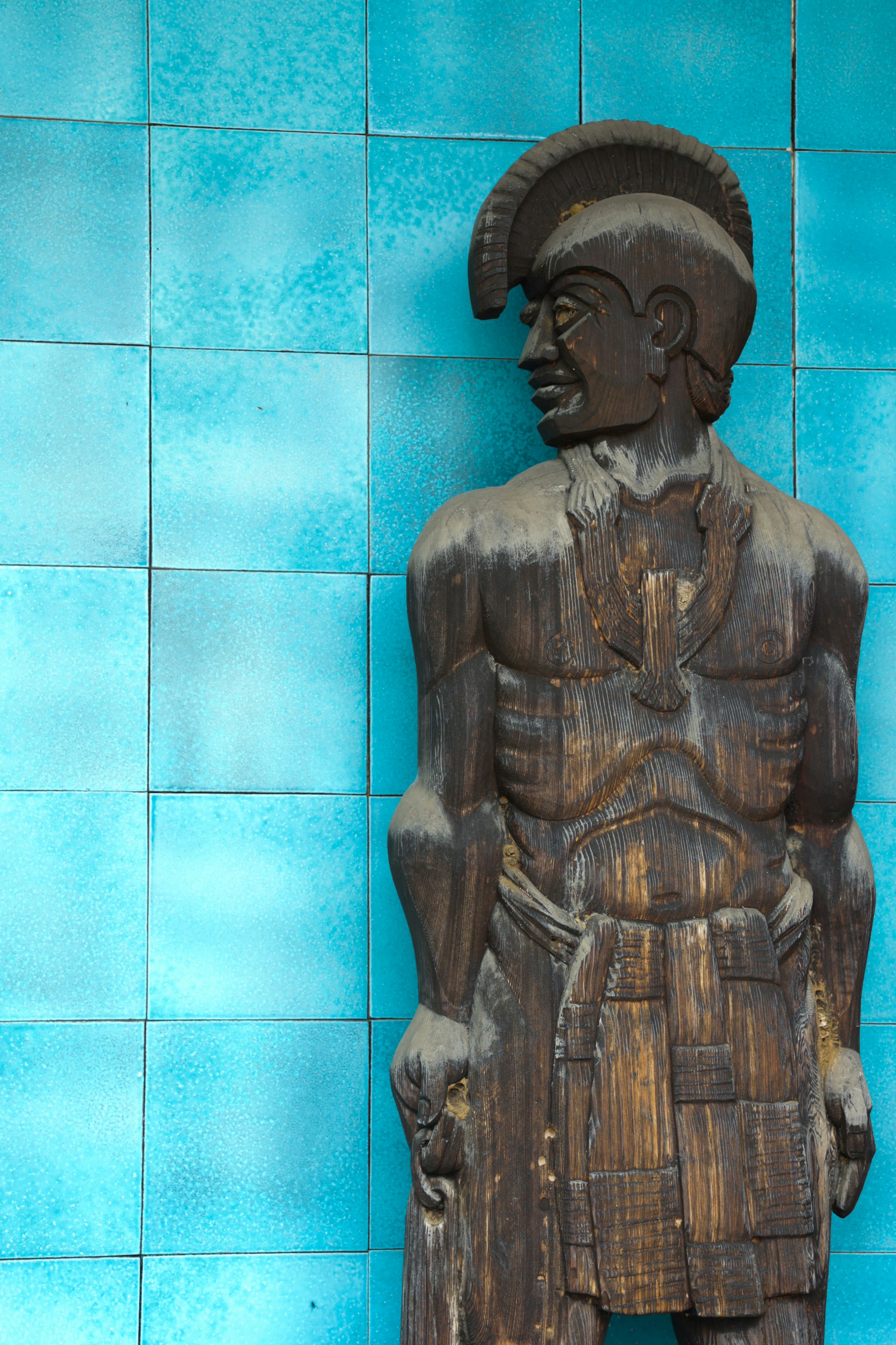 une statue d’une personne