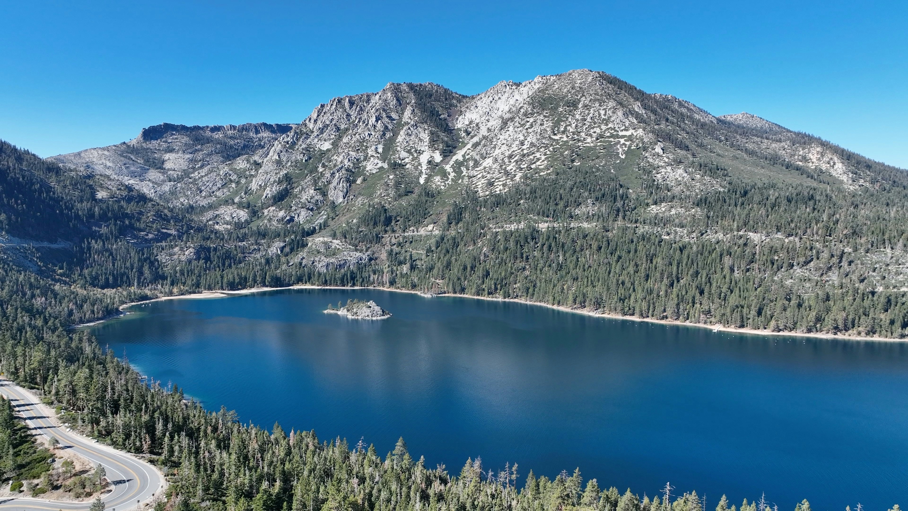 Photo by nathanbarteau