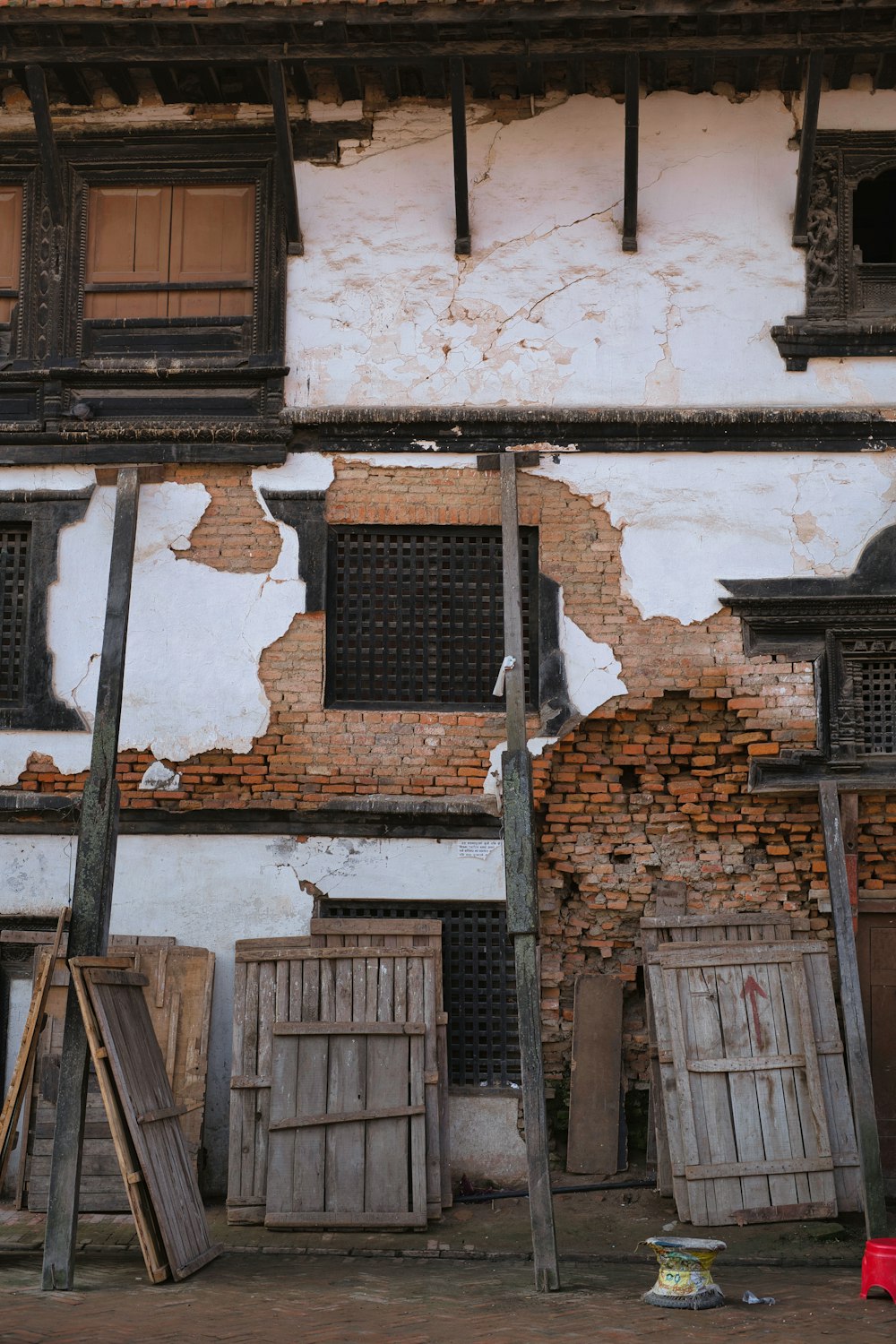 a building with a broken window