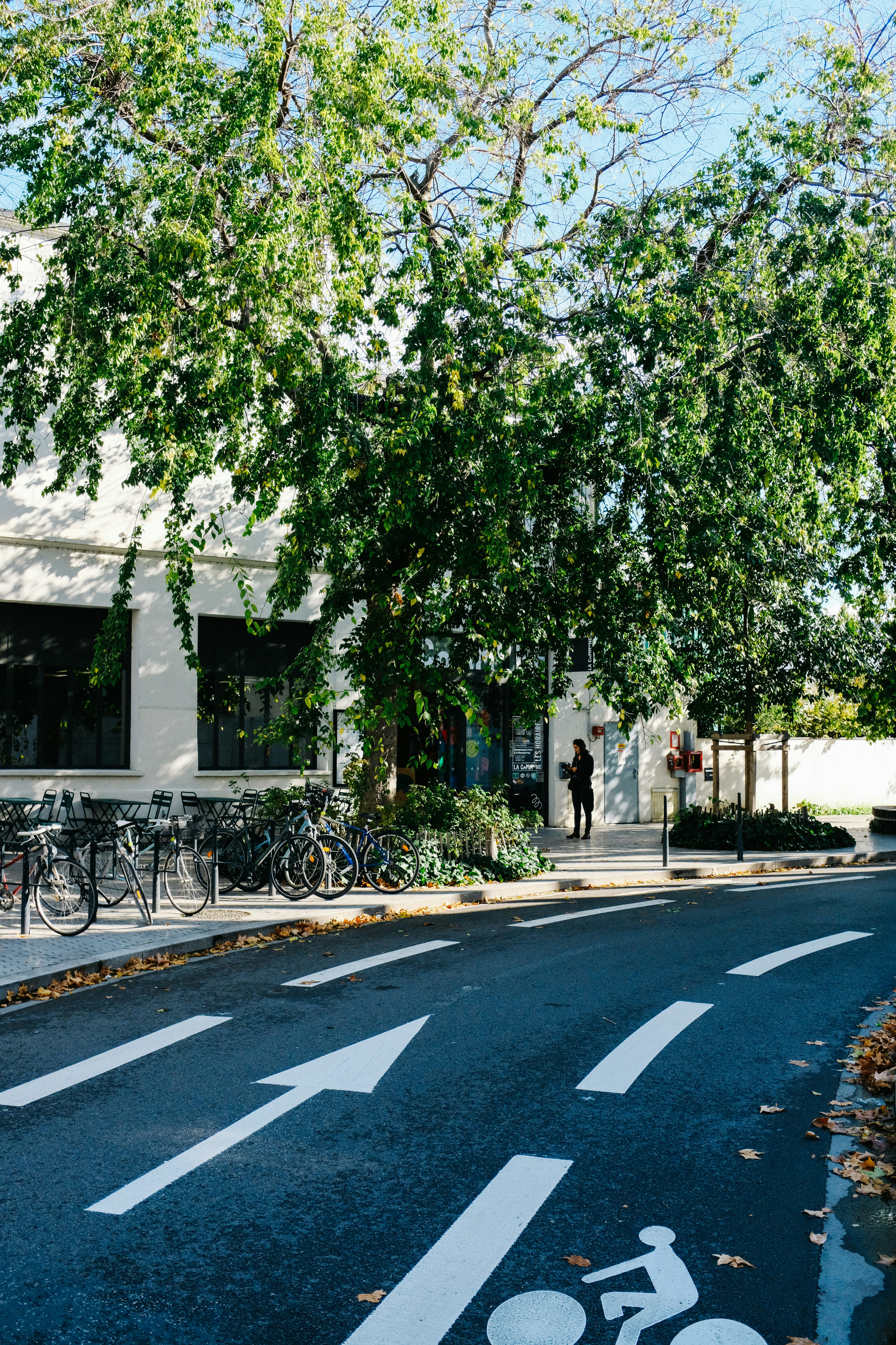 Photo by adrienolichon