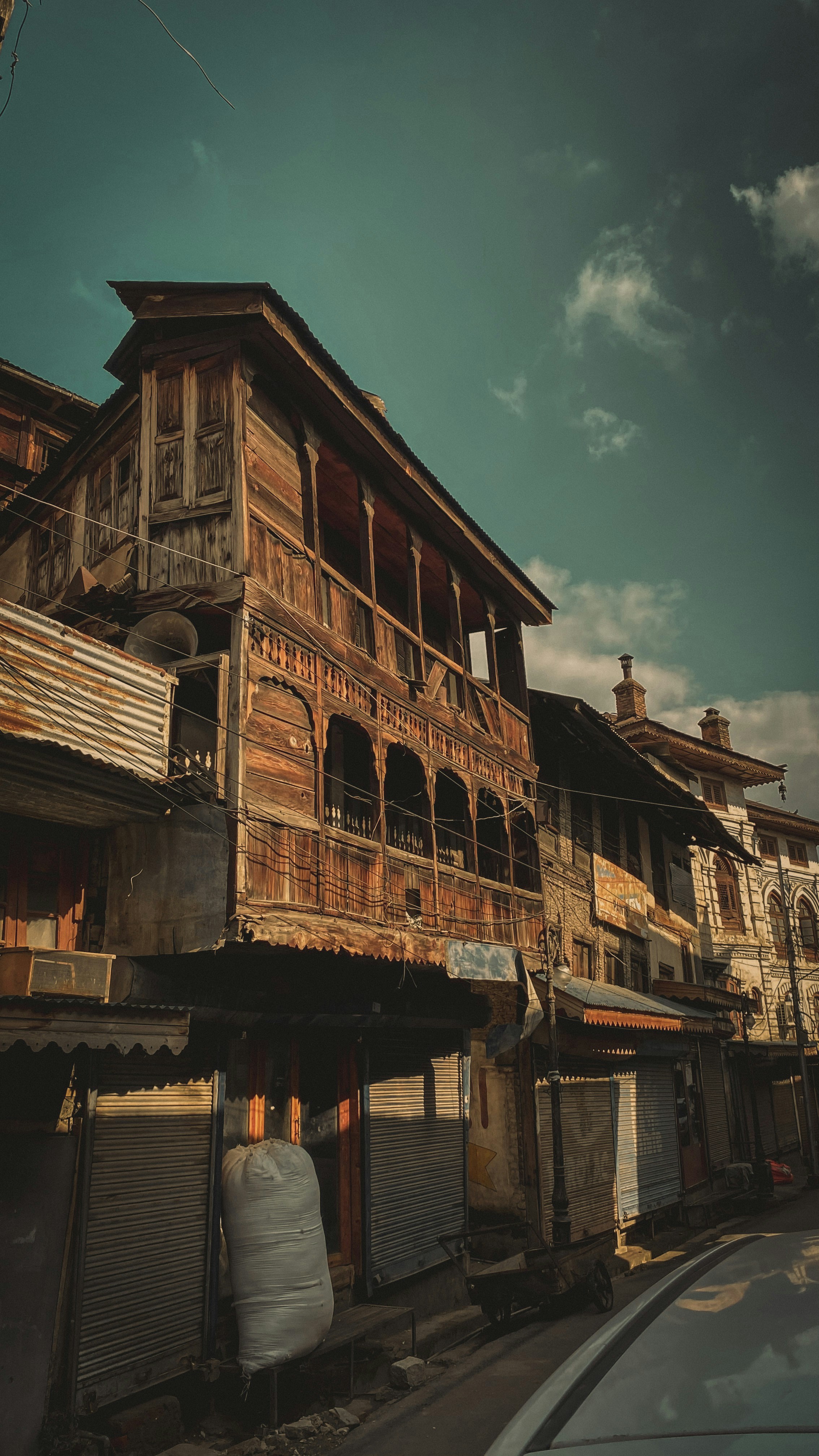 Photo by haziqfarooqi_