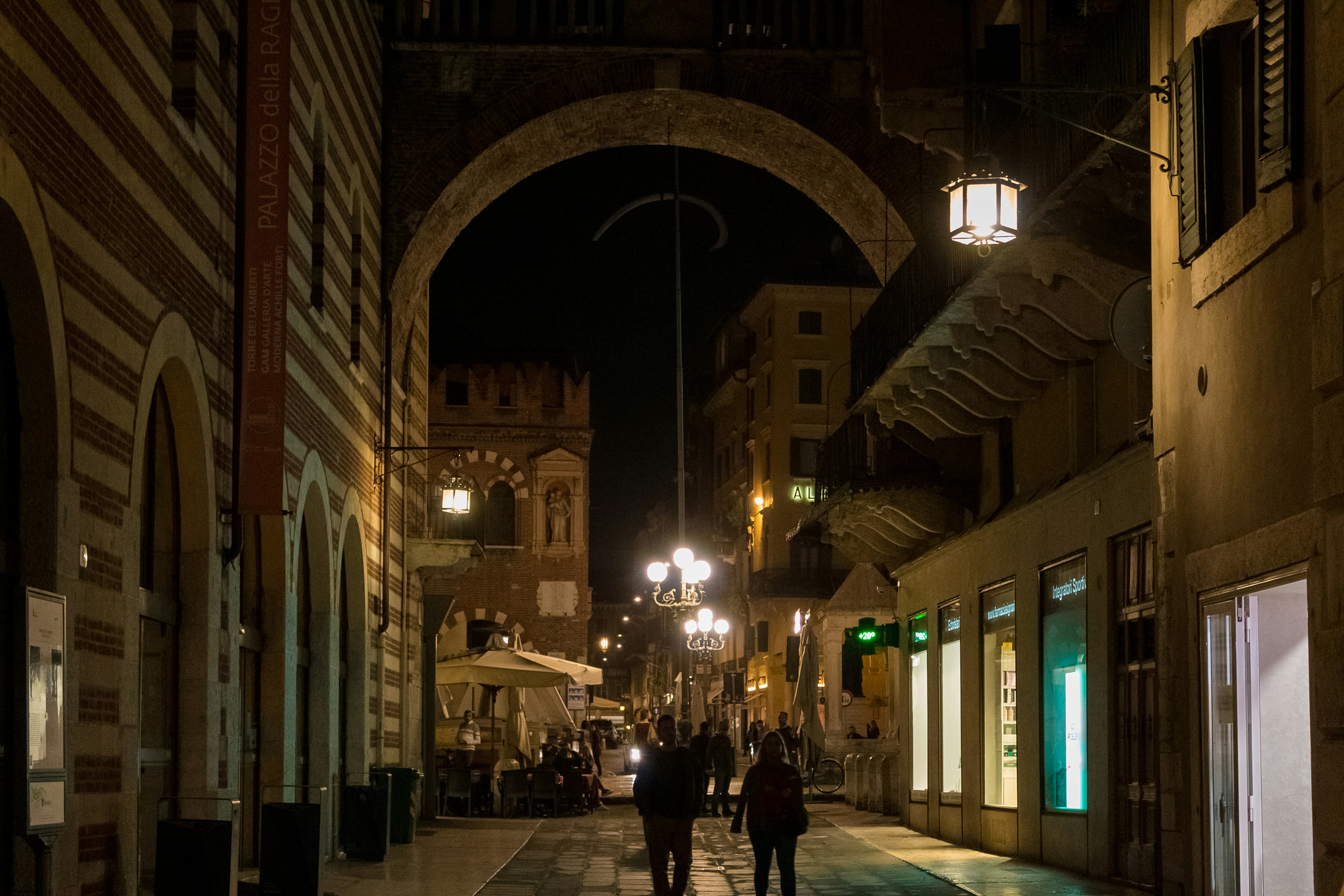 Arco della Costa at night.