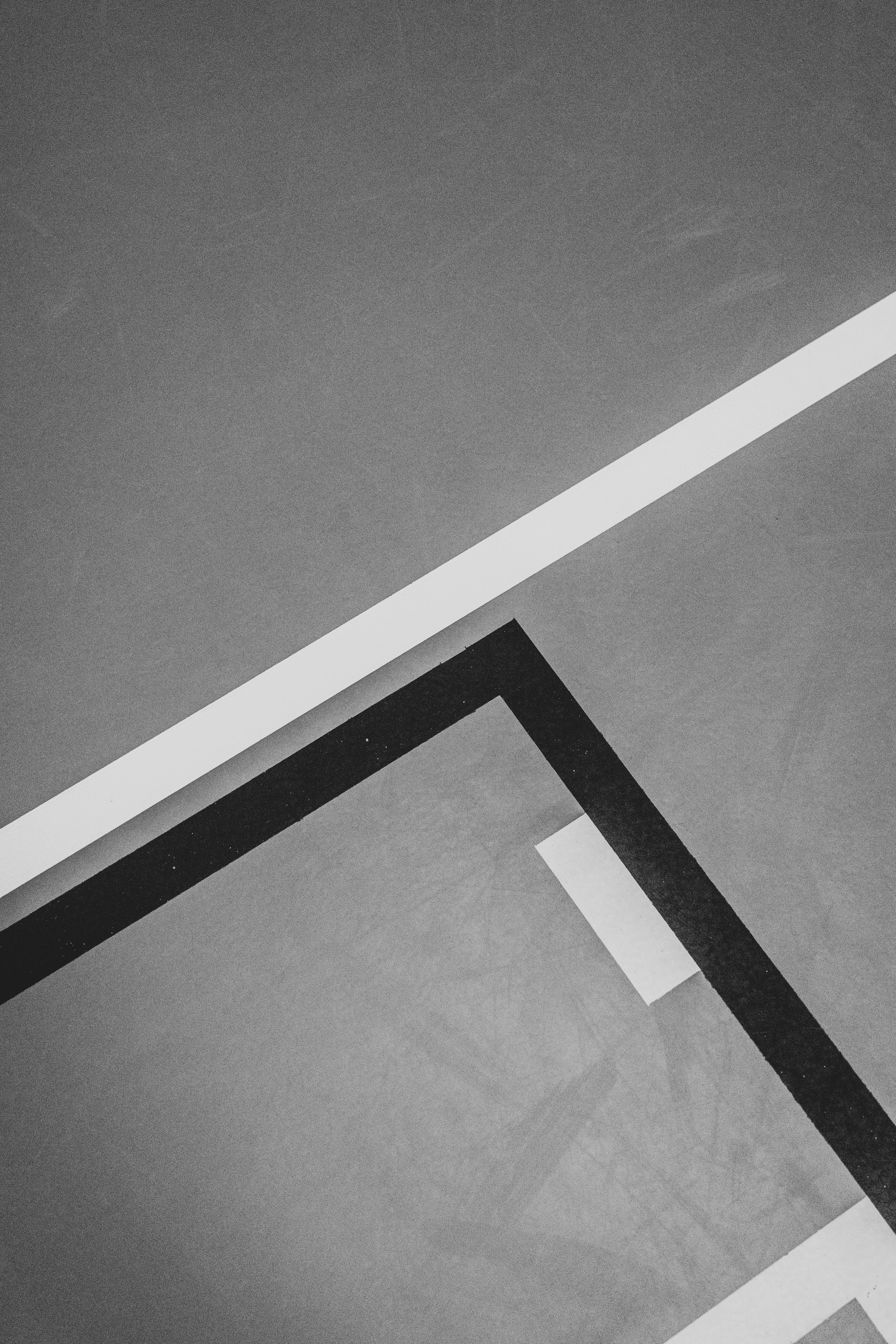 gray computer monitor