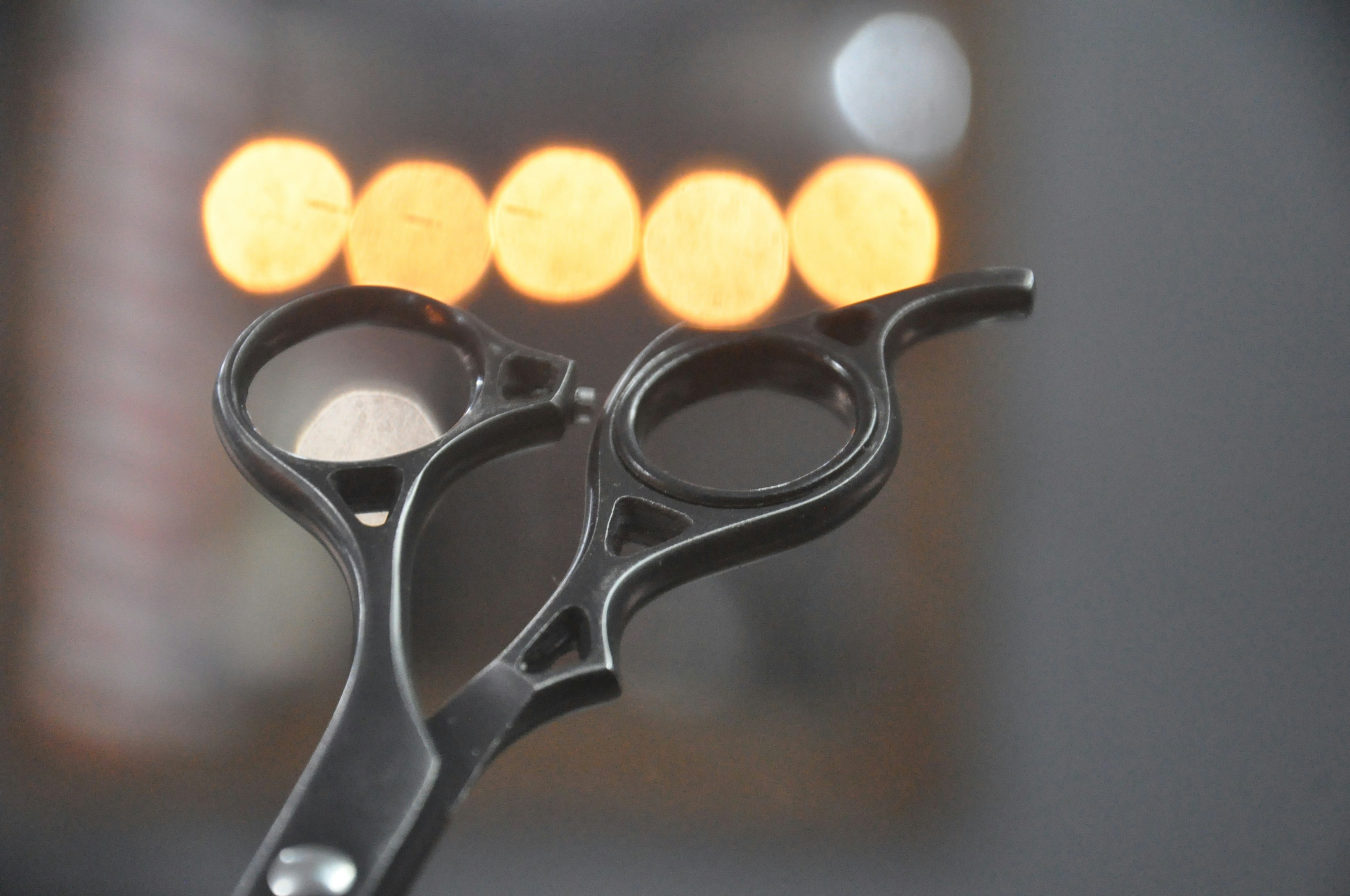 A pair of scissors photo Free Brazil Image on Unsplash