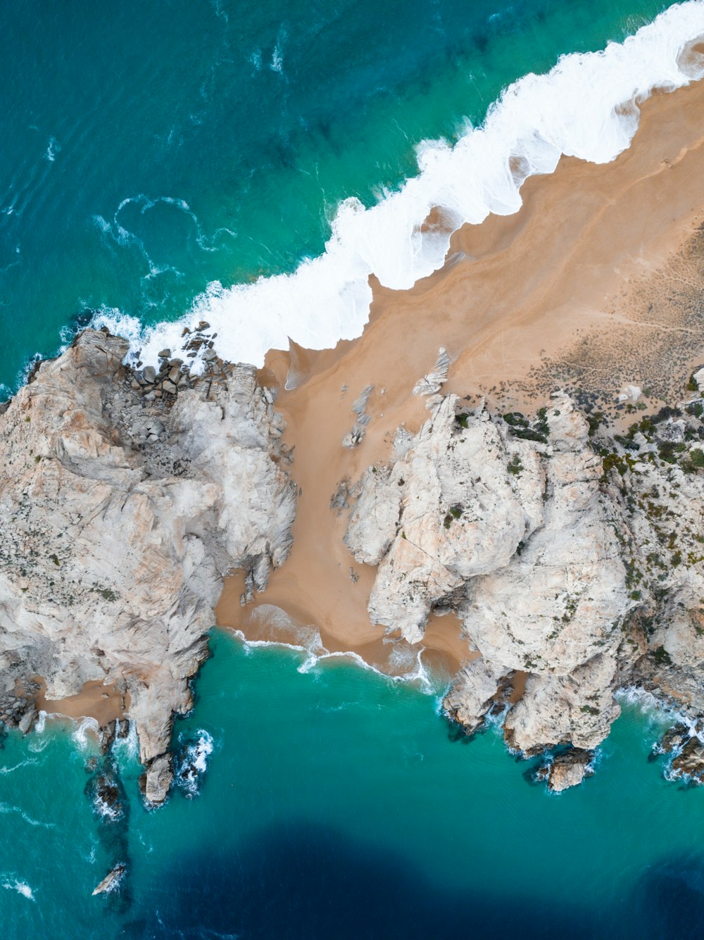 Una vista satelital de una masa de tierra