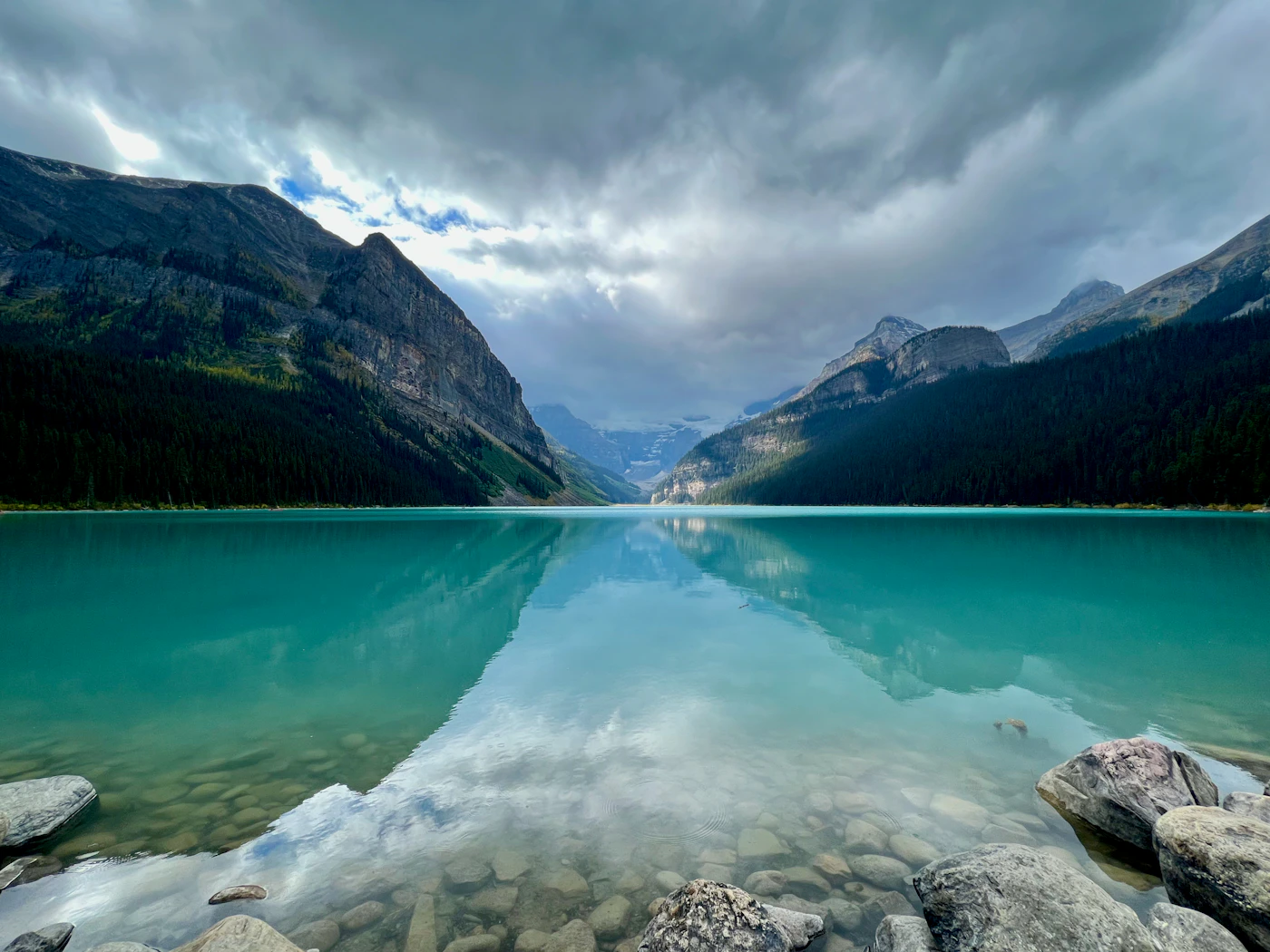 Lac Louise dans les Rocheuses canadiennes