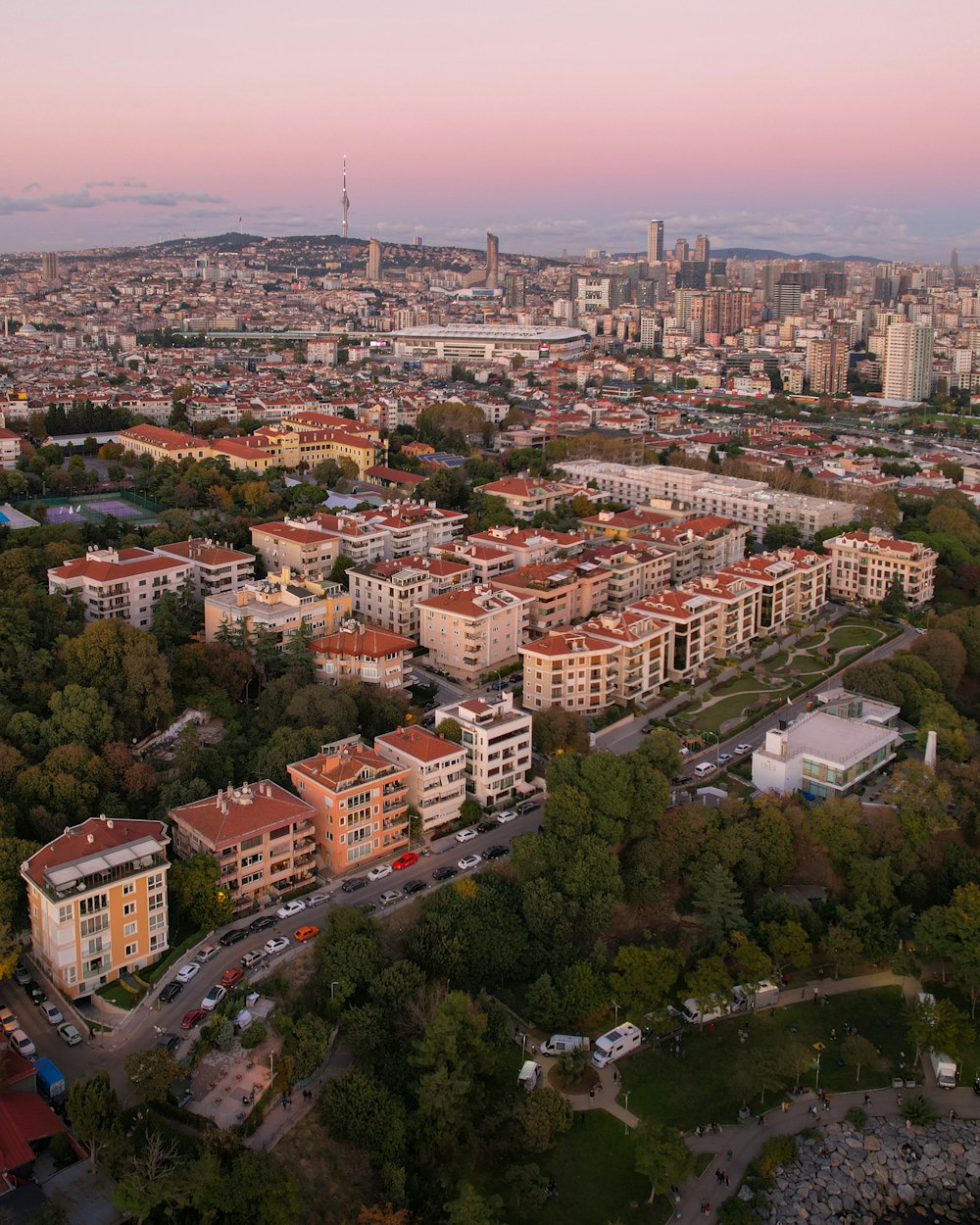 a city with many buildings