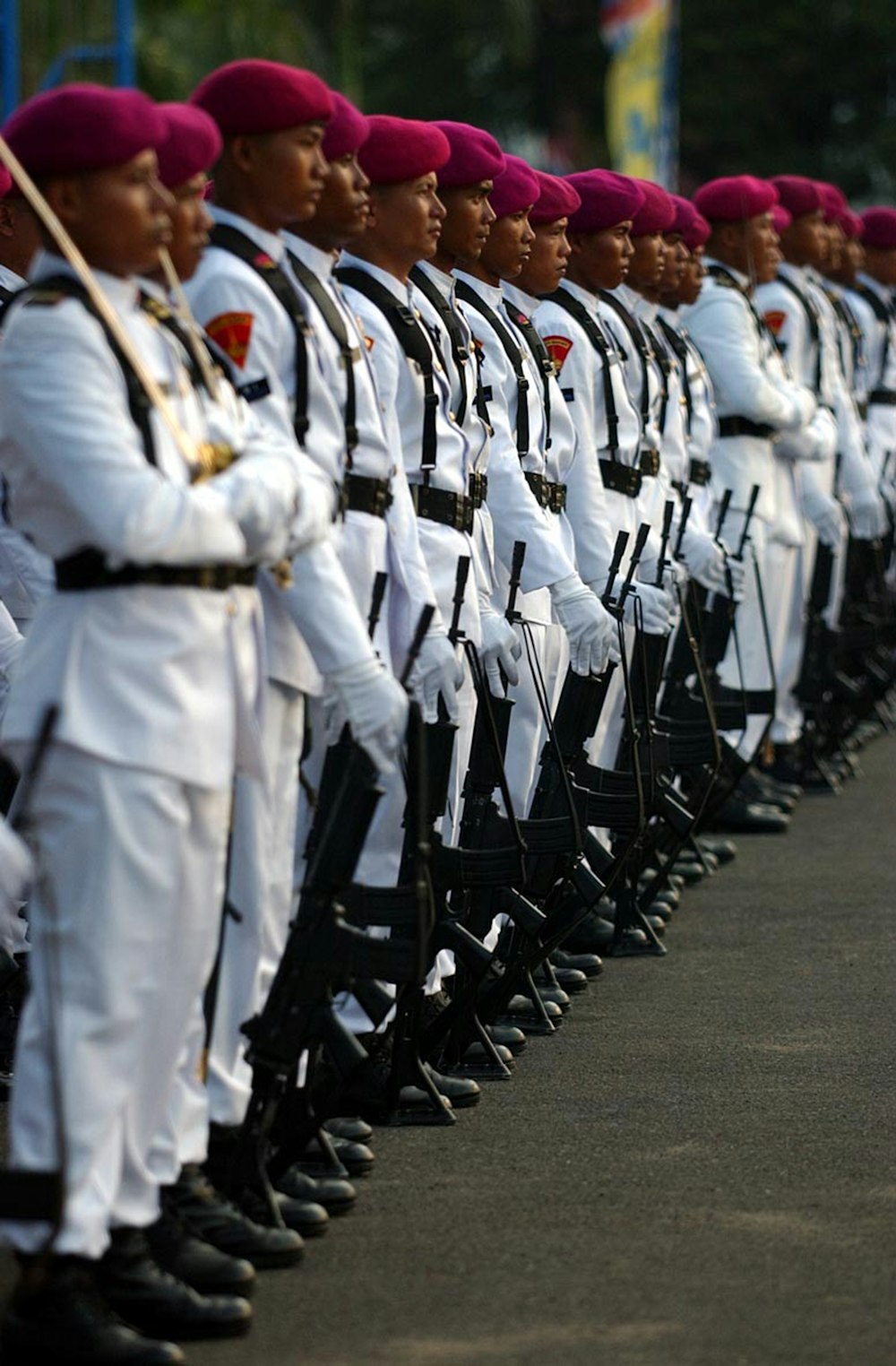 eine Gruppe von Menschen in Uniform