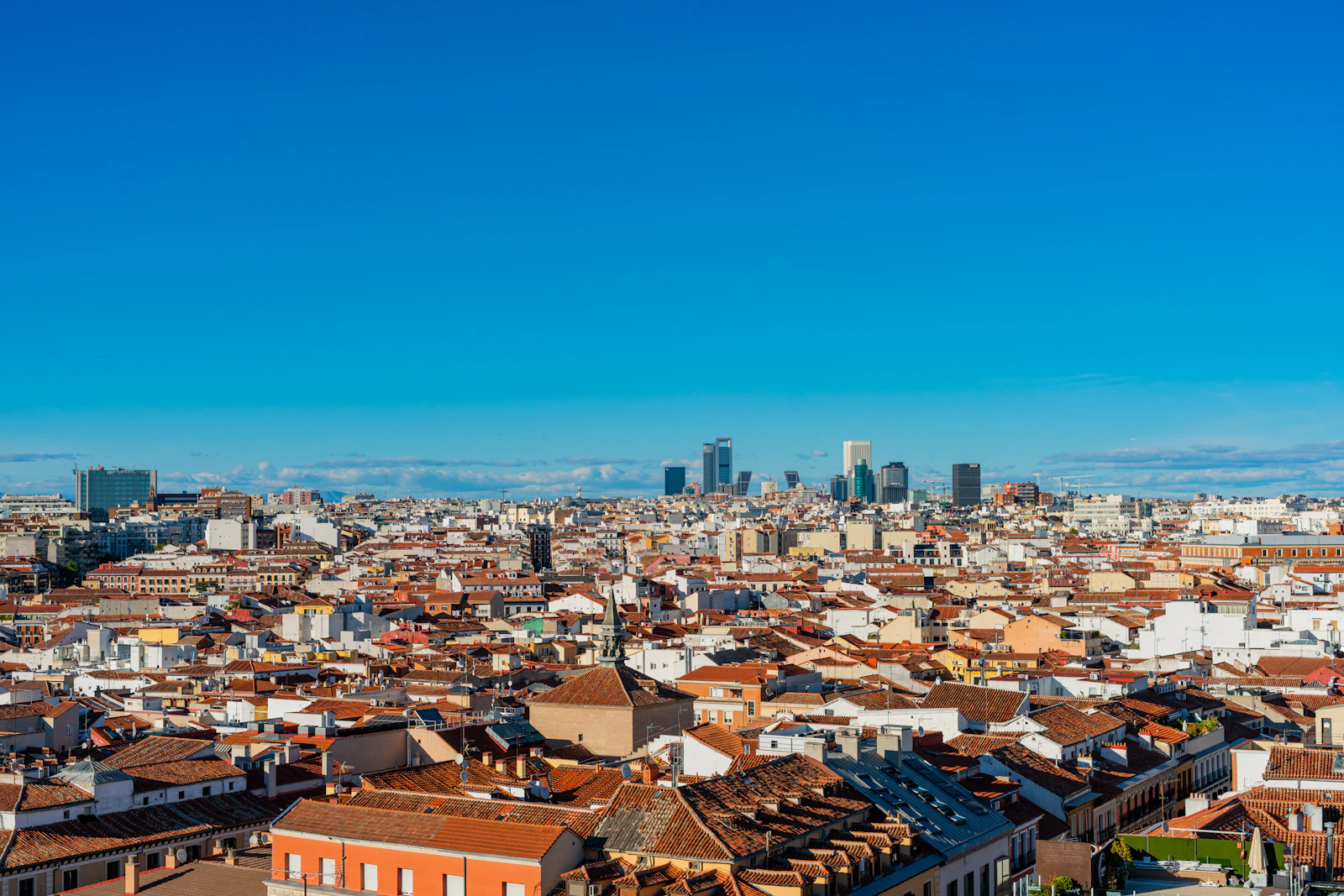 Vista panorámica de Madrid, punto de partida del tour privado por España y Portugal