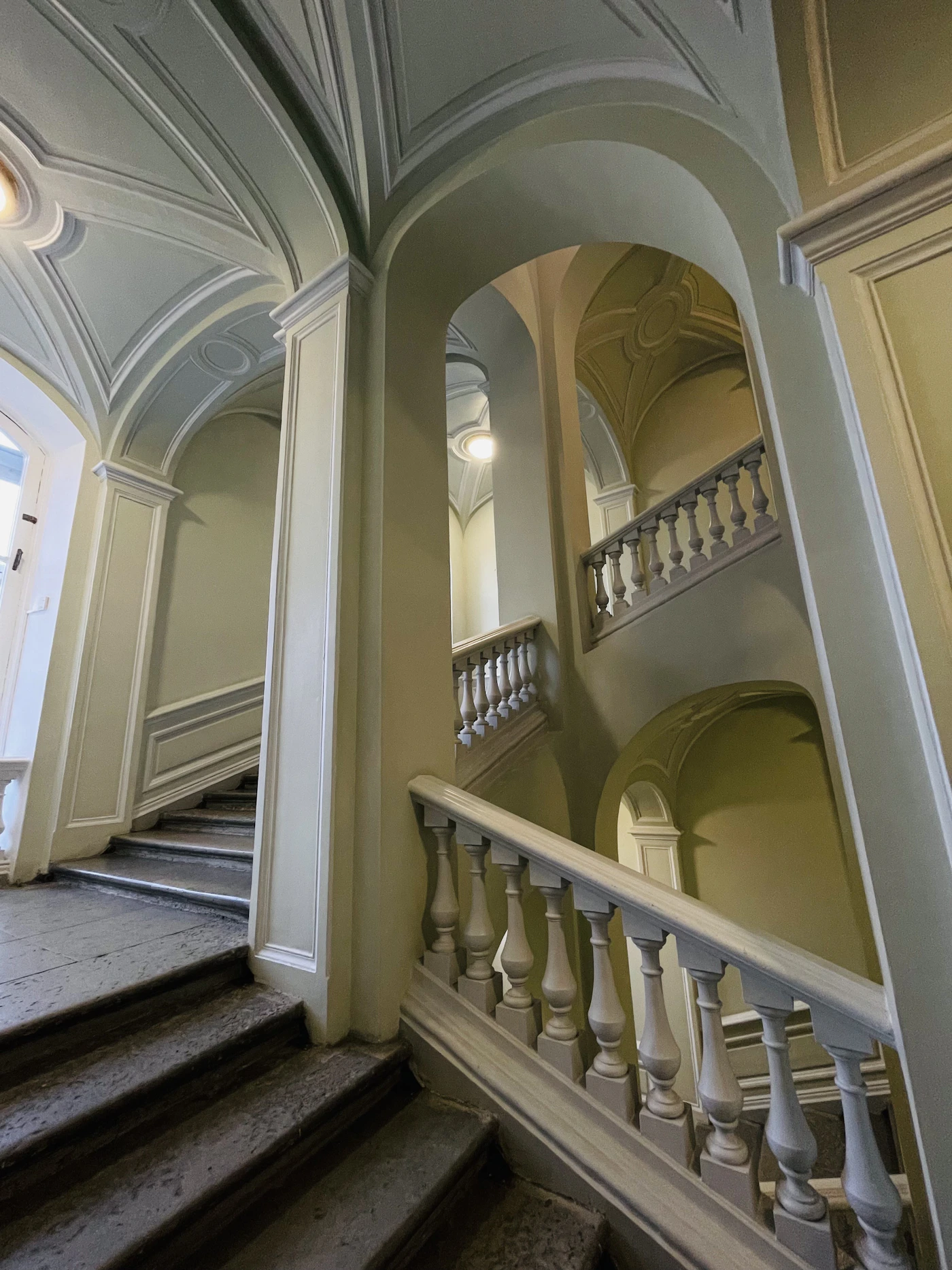 Laiptinės apdailos atnaujinimas Vilniuje