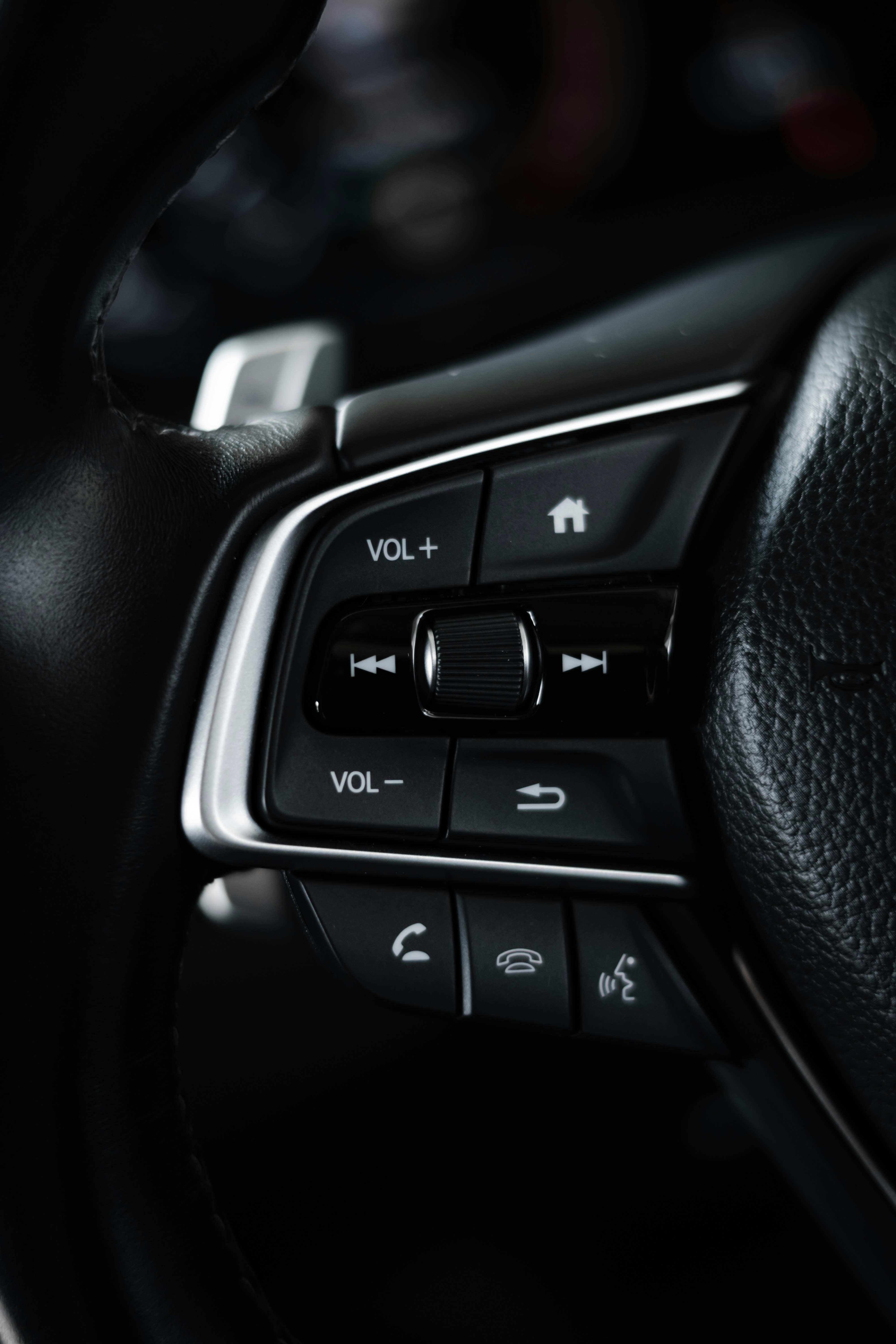 a close up of a car's remote control