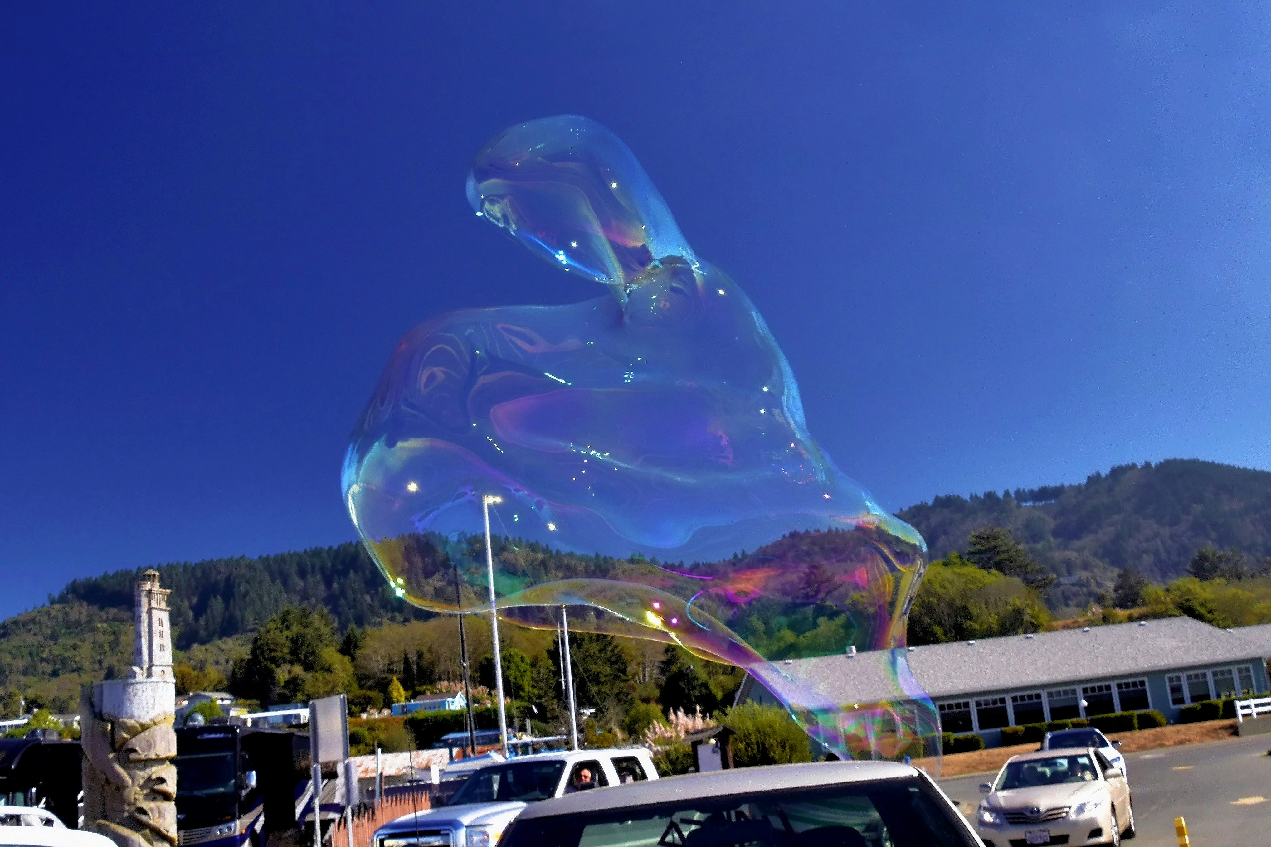 VC Hype Bubble Bursts as 2025 Crypto Projects Sink Below Valuations