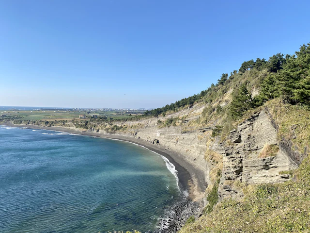 Jeju in 4 days: coast, waterfalls and volcanic landscapes, travel inspiration