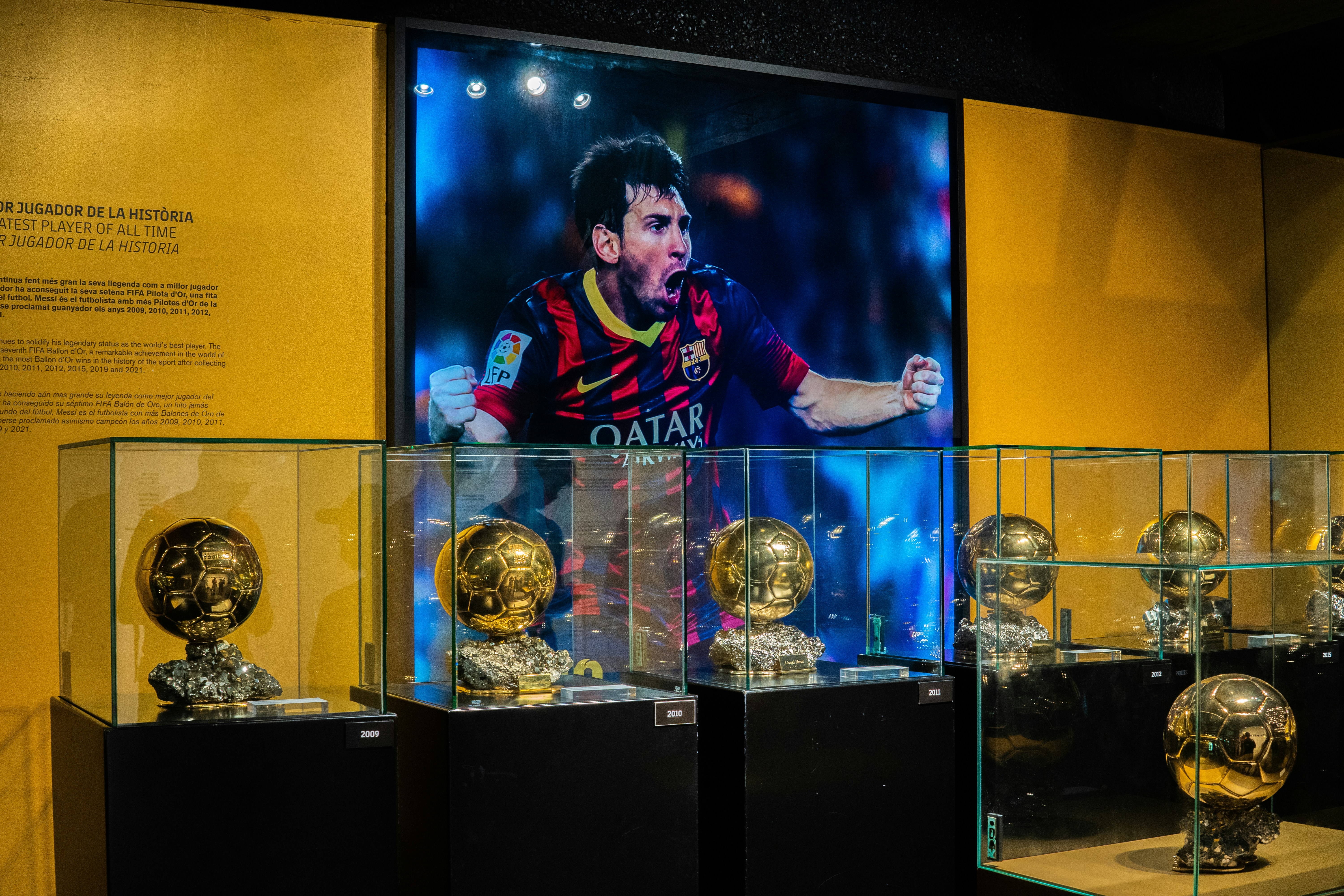 Garagem de Messi tem modelos raros e que custam até R$ 170 milhões