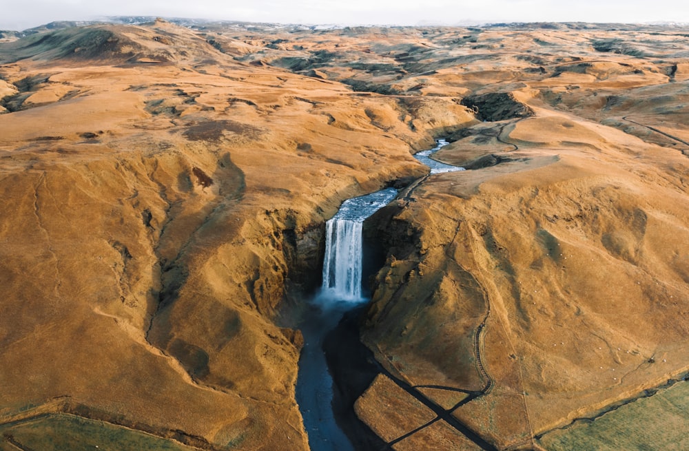 a river running through a canyon