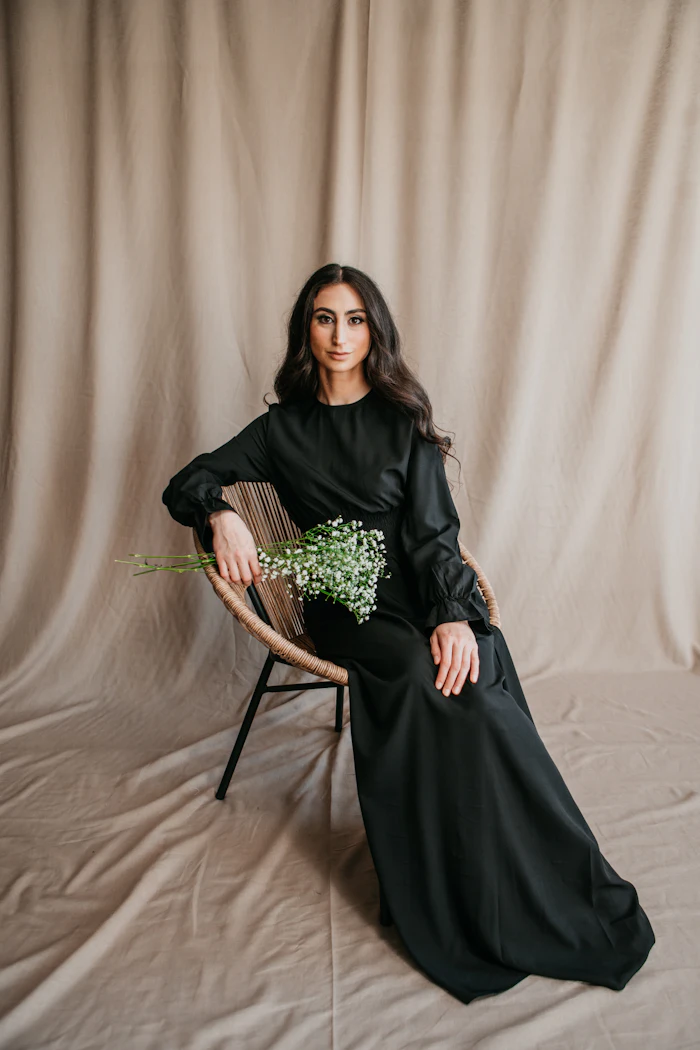 Black quilted kaftan, beige drape