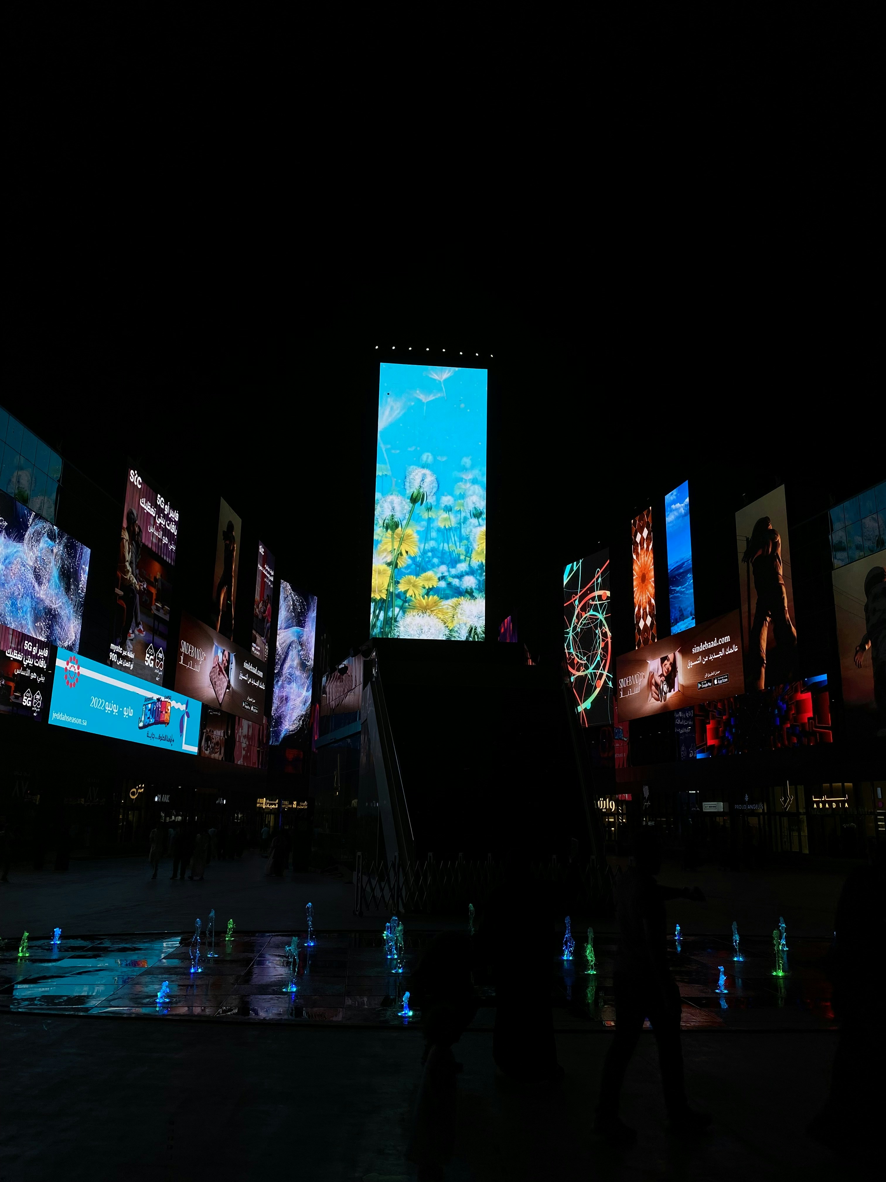 SYNE Media - Leading Outdoor LED Advertising