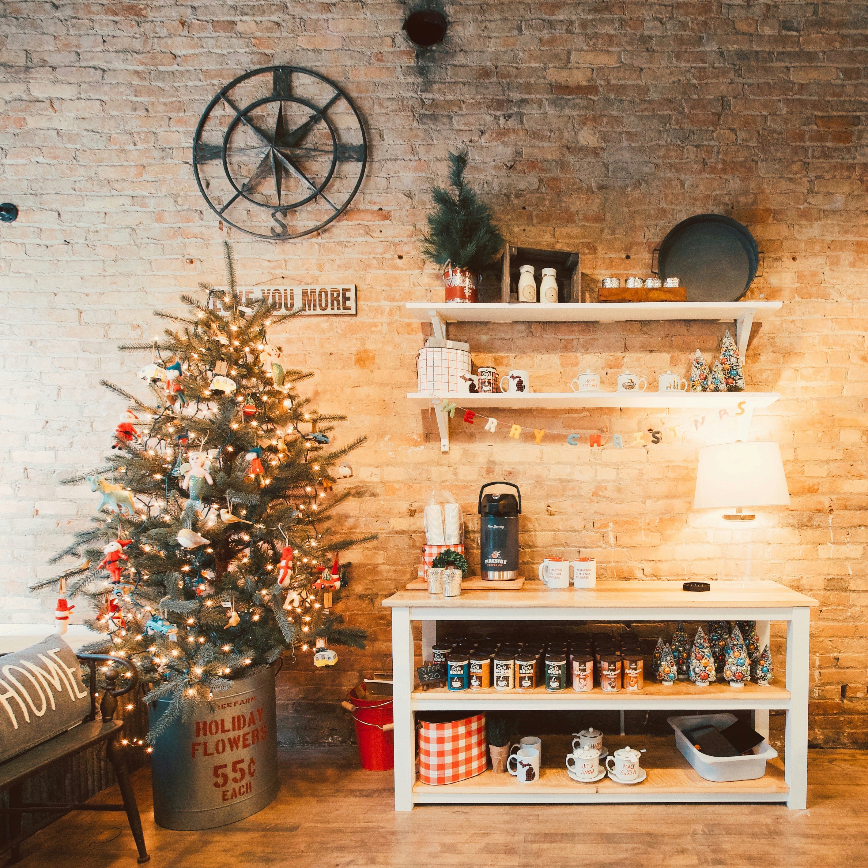 Modern farmhouse decor