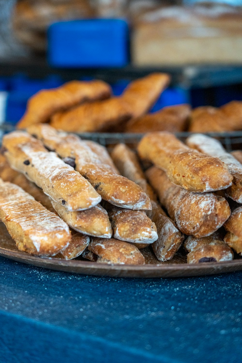 una bandeja de galletas