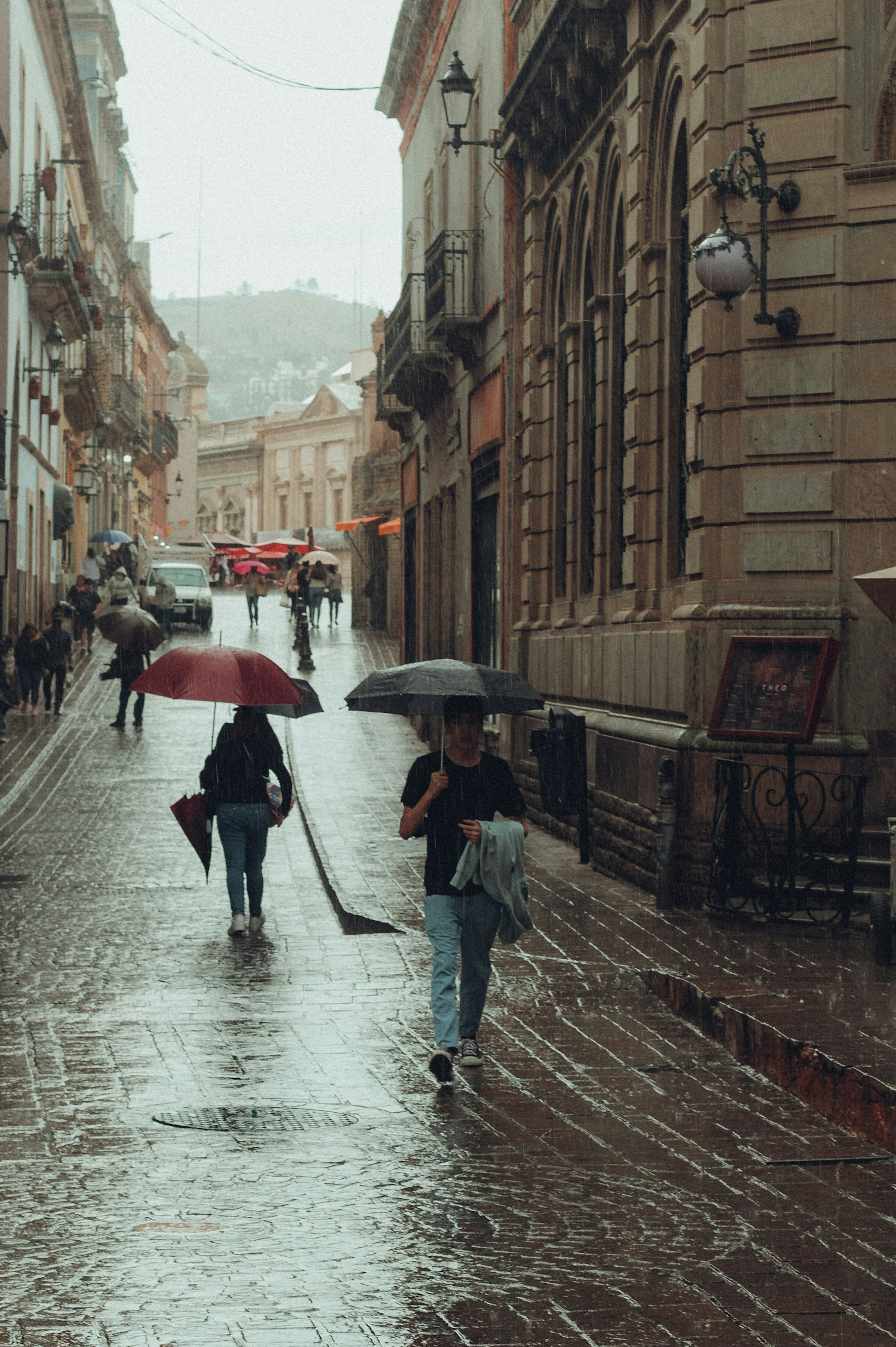 Photo by chrisluengas