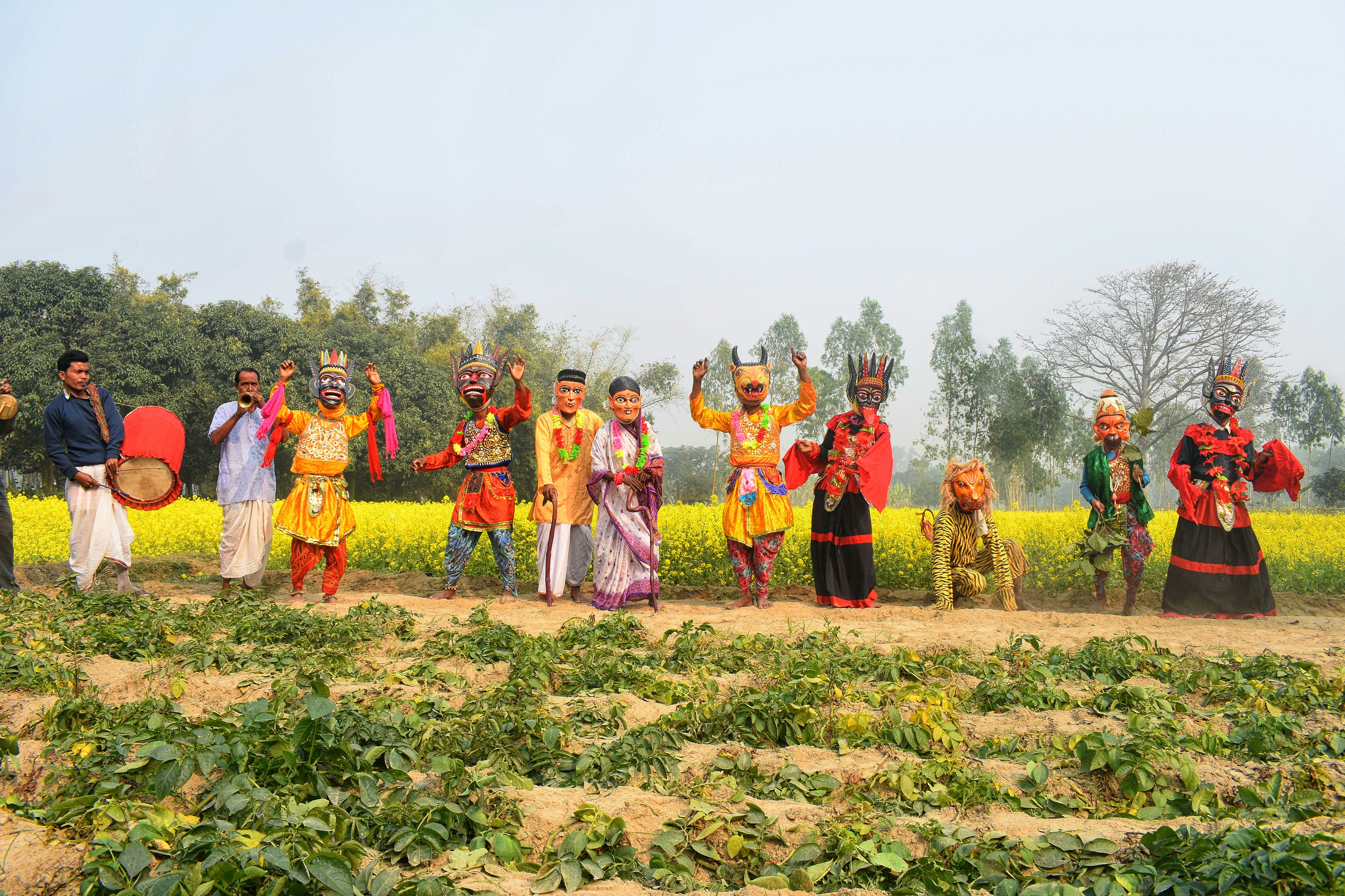 Gomira dance masked performance