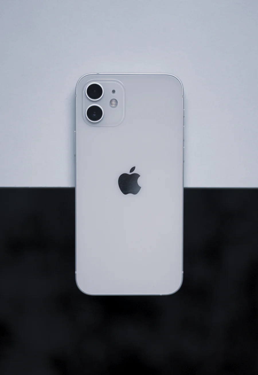 iPhone 16e