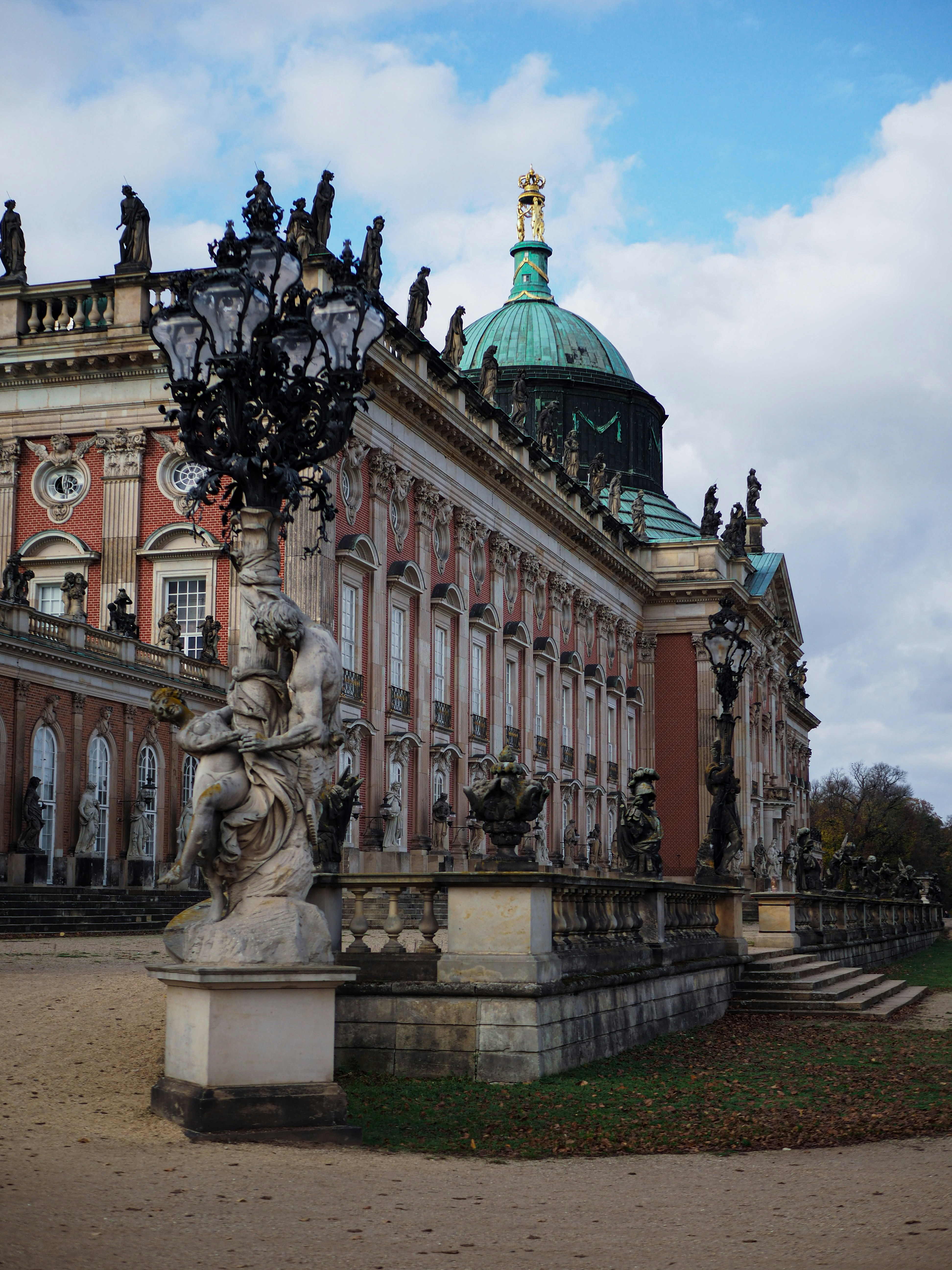 photo-1668195512160-95cfa315b34c?ixlib=rb-4.0.3