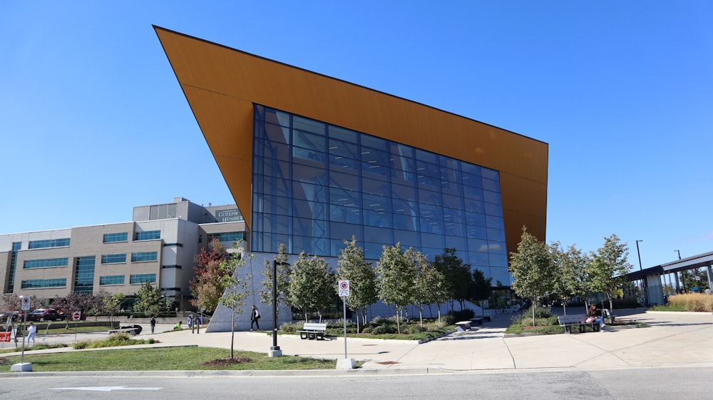 a building with a curved roof