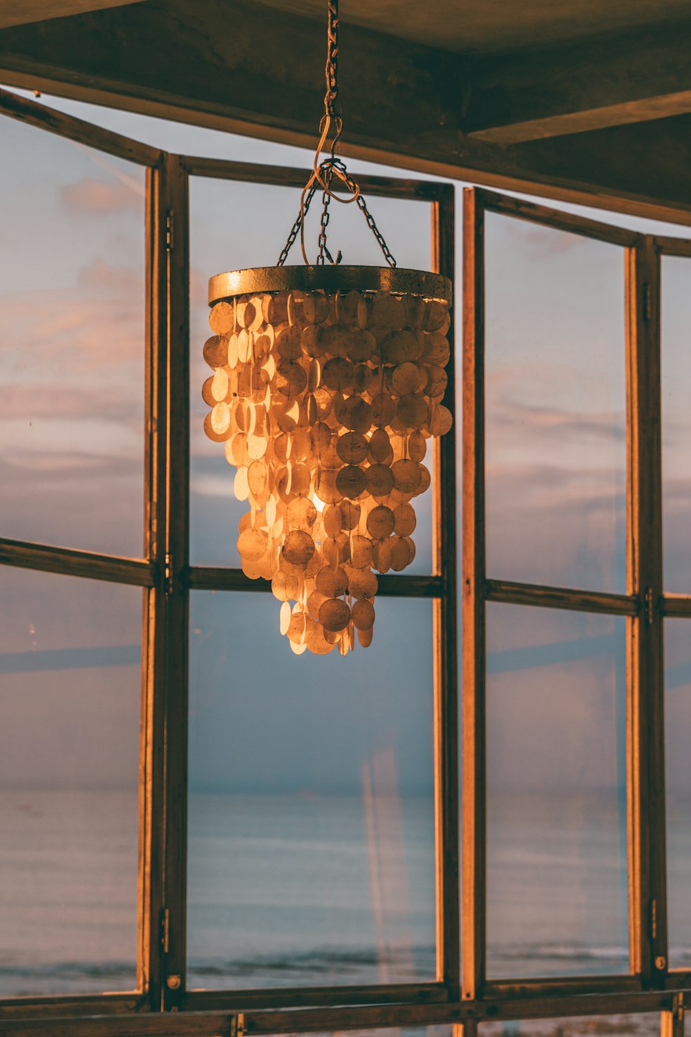 Una luz desde una ventana