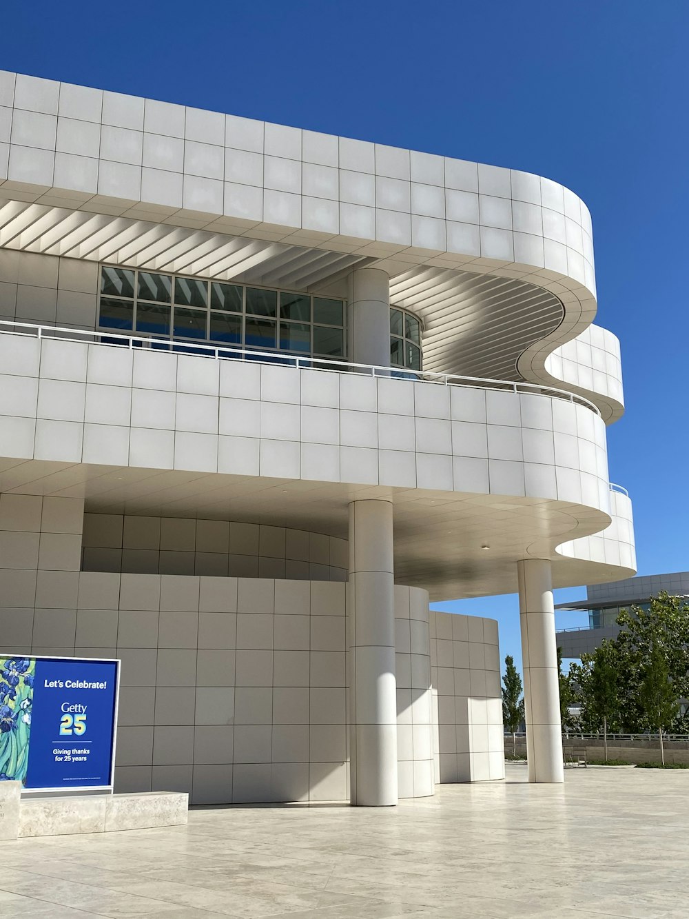 Getty Center con un exterior blanco