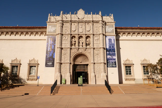 San Diego Museum of Art with a large entrance