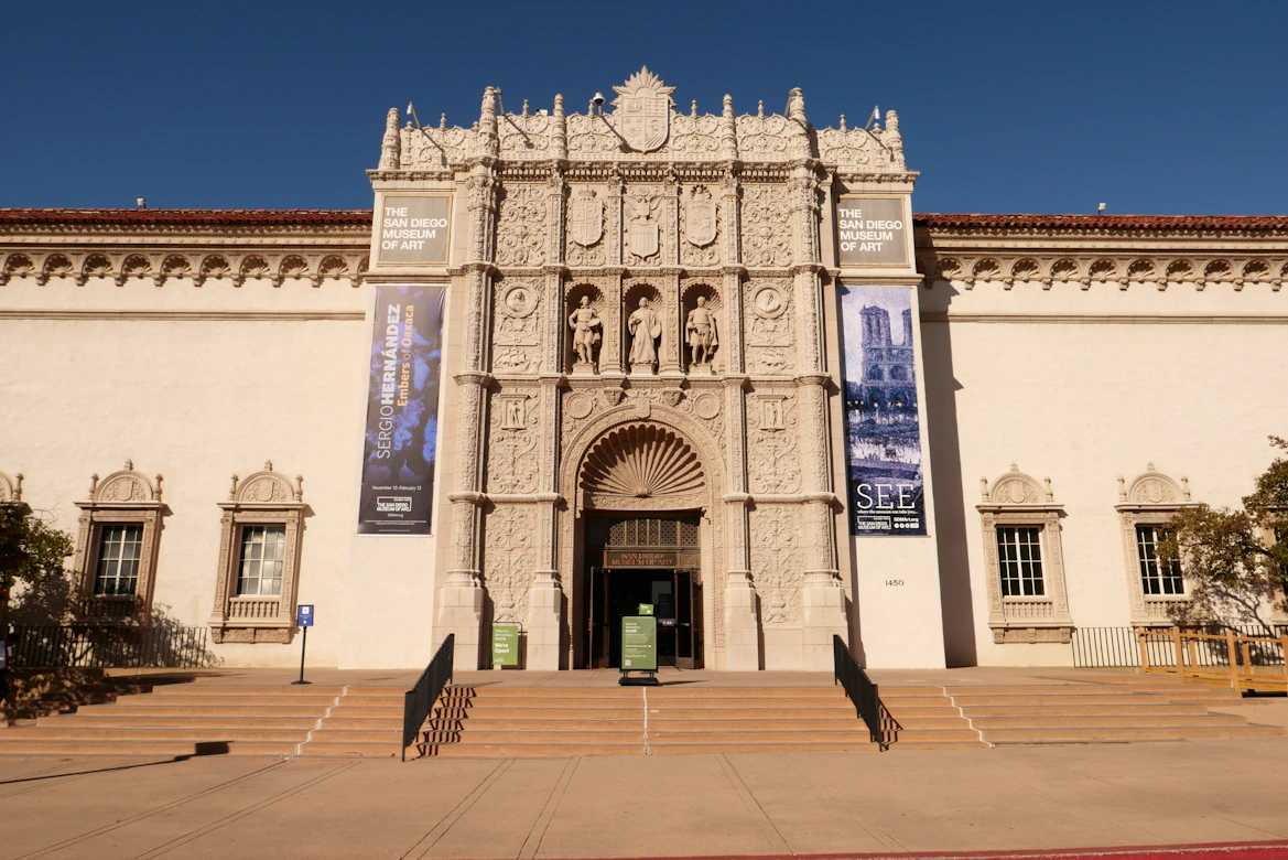 San Diego Museum of Art with a large entrance