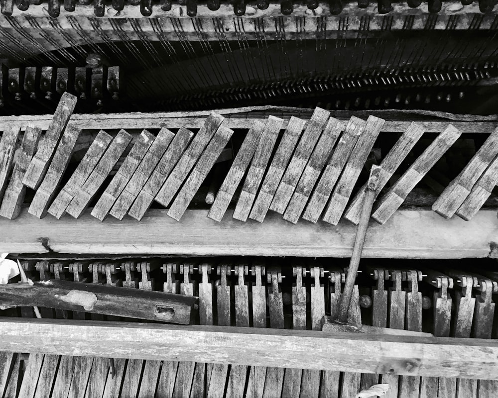 a close up of a piano