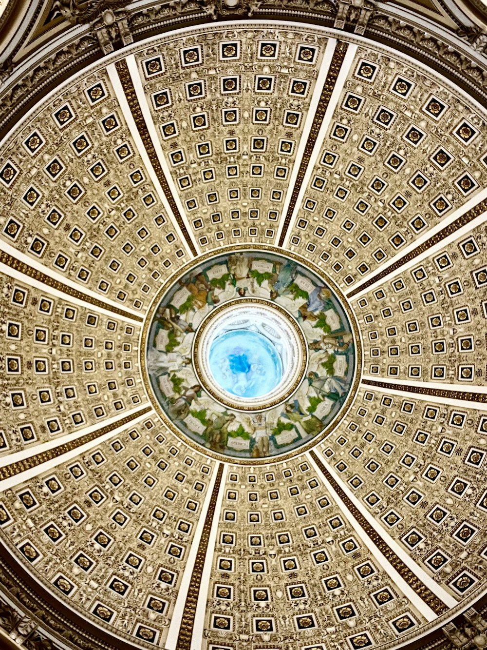 a circular pattern in the center of a building