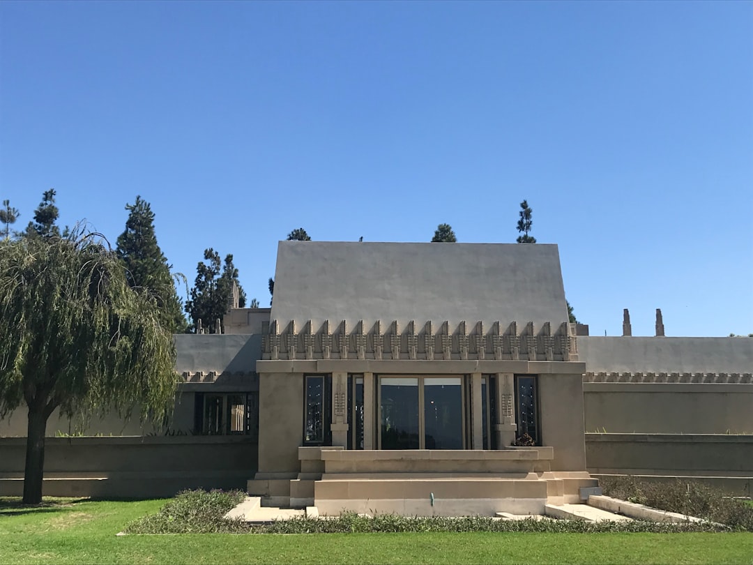 Hollyhock House