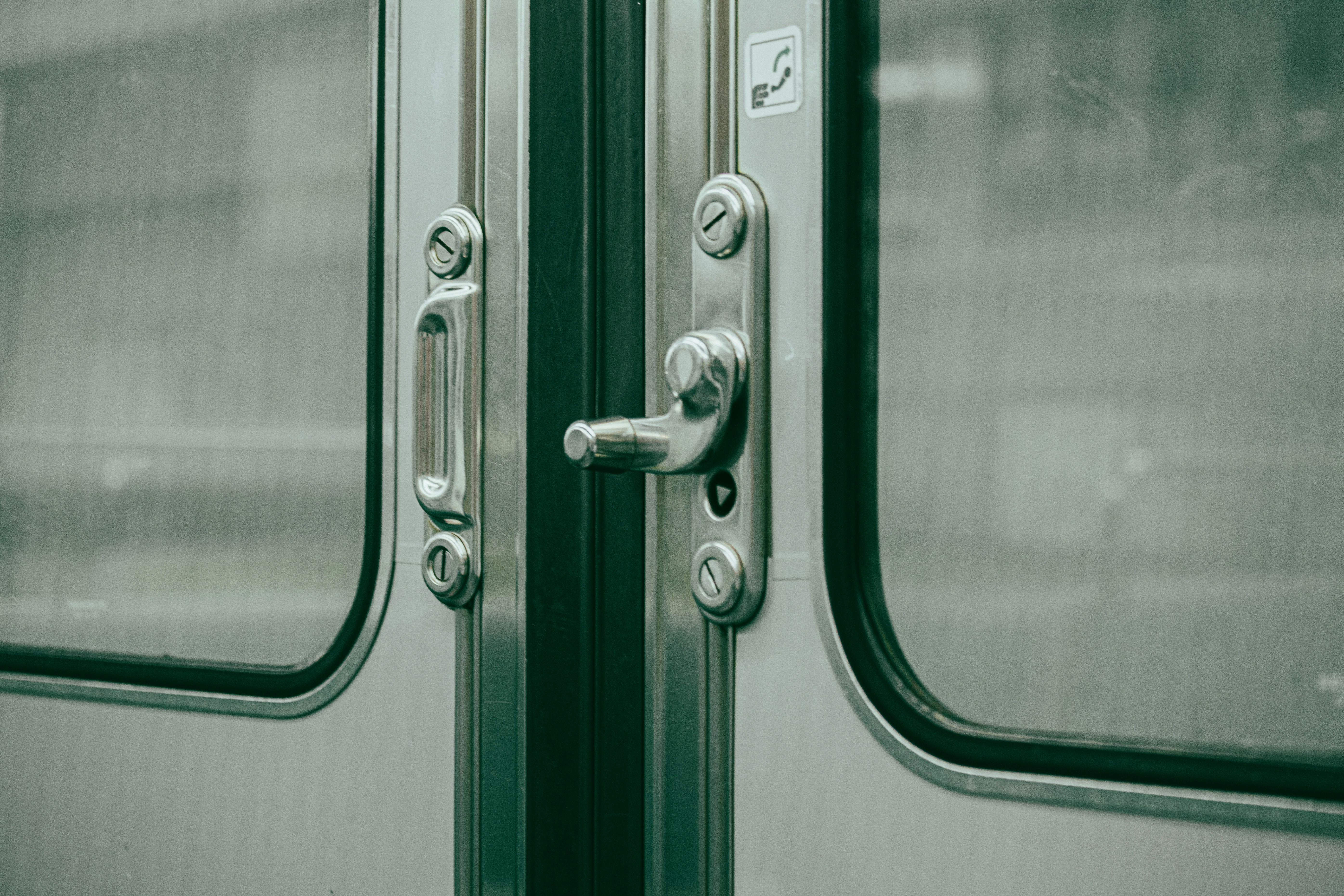 eine Tür mit Griff