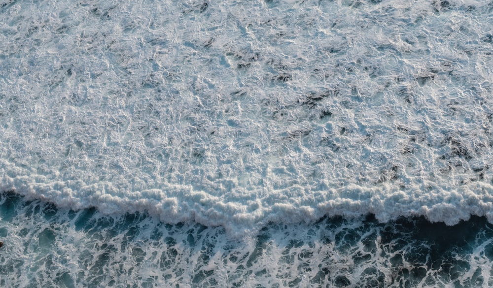 a large group of waves