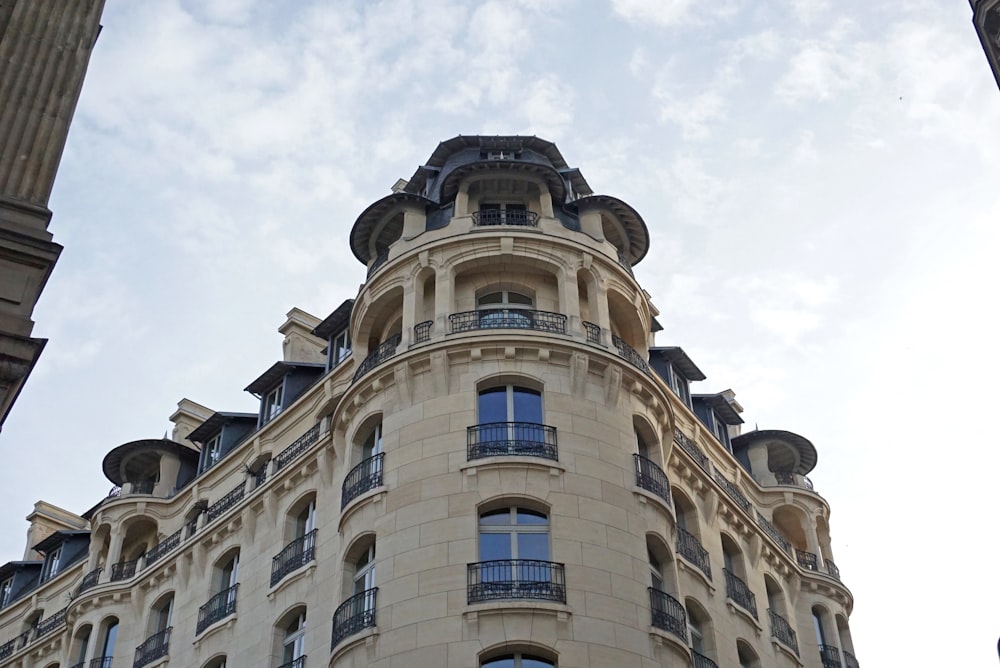 a building with many windows