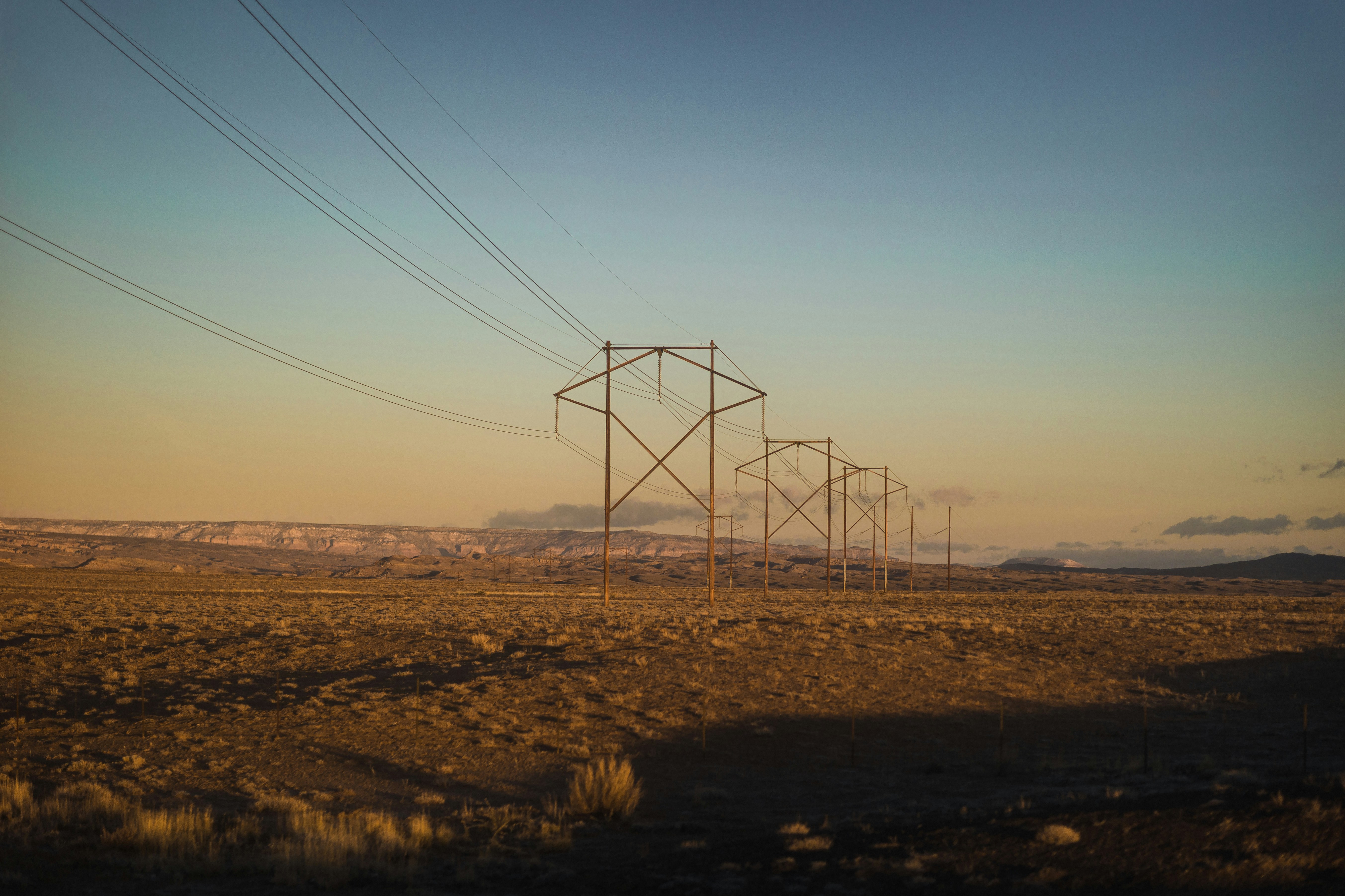 La factura eléctrica de la IA ya llegó a Arizona: APS quiere cobrar 45% más a data centers imagen del post